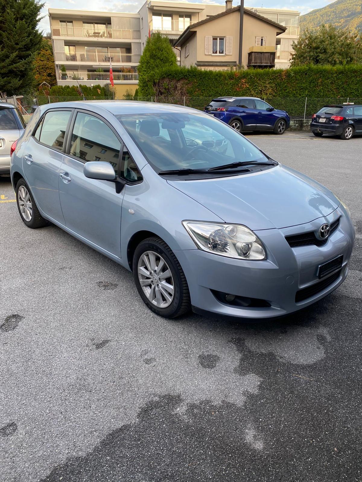 TOYOTA Auris 1.6 Linea Luna