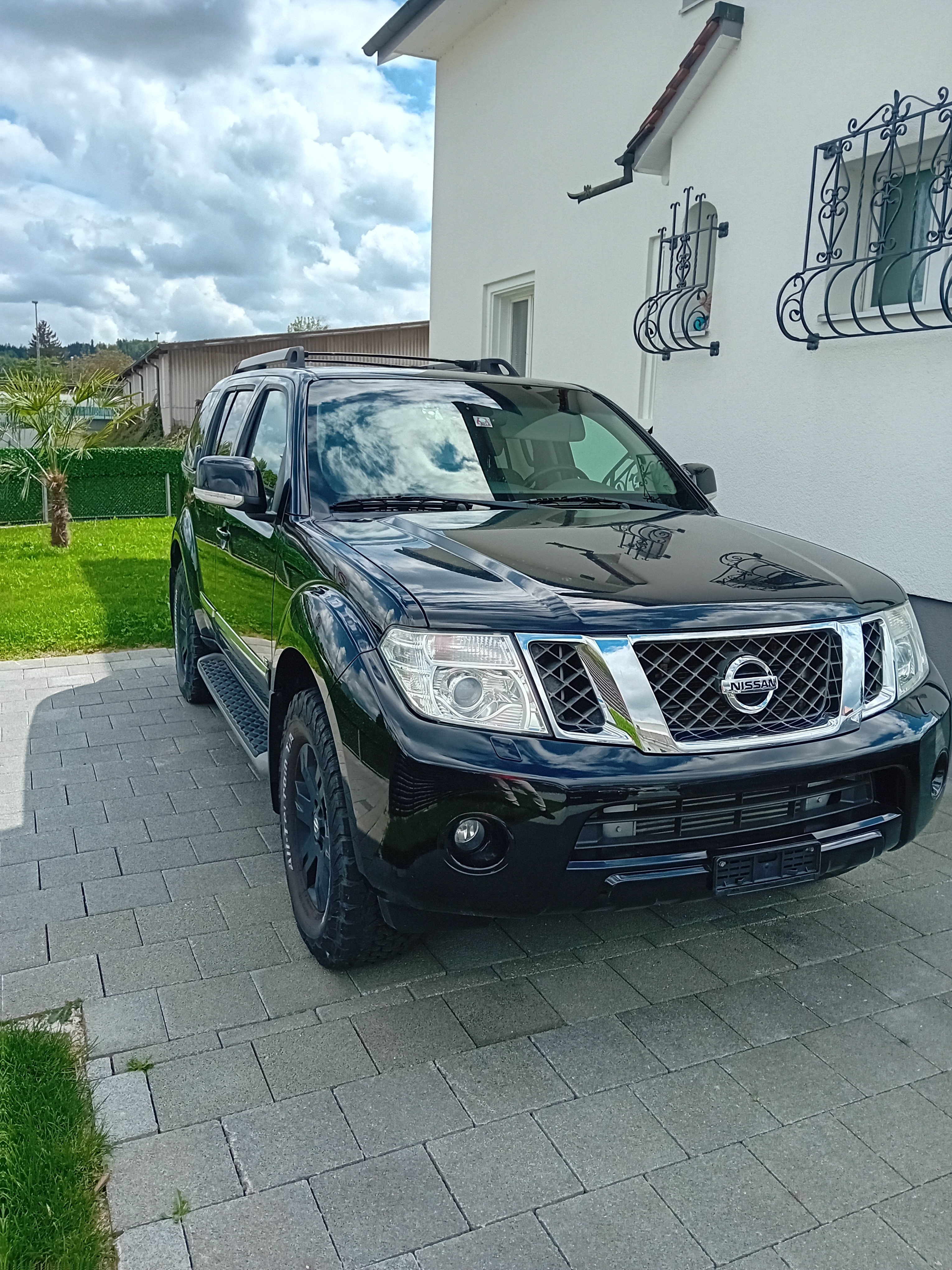 NISSAN PATHFINDER