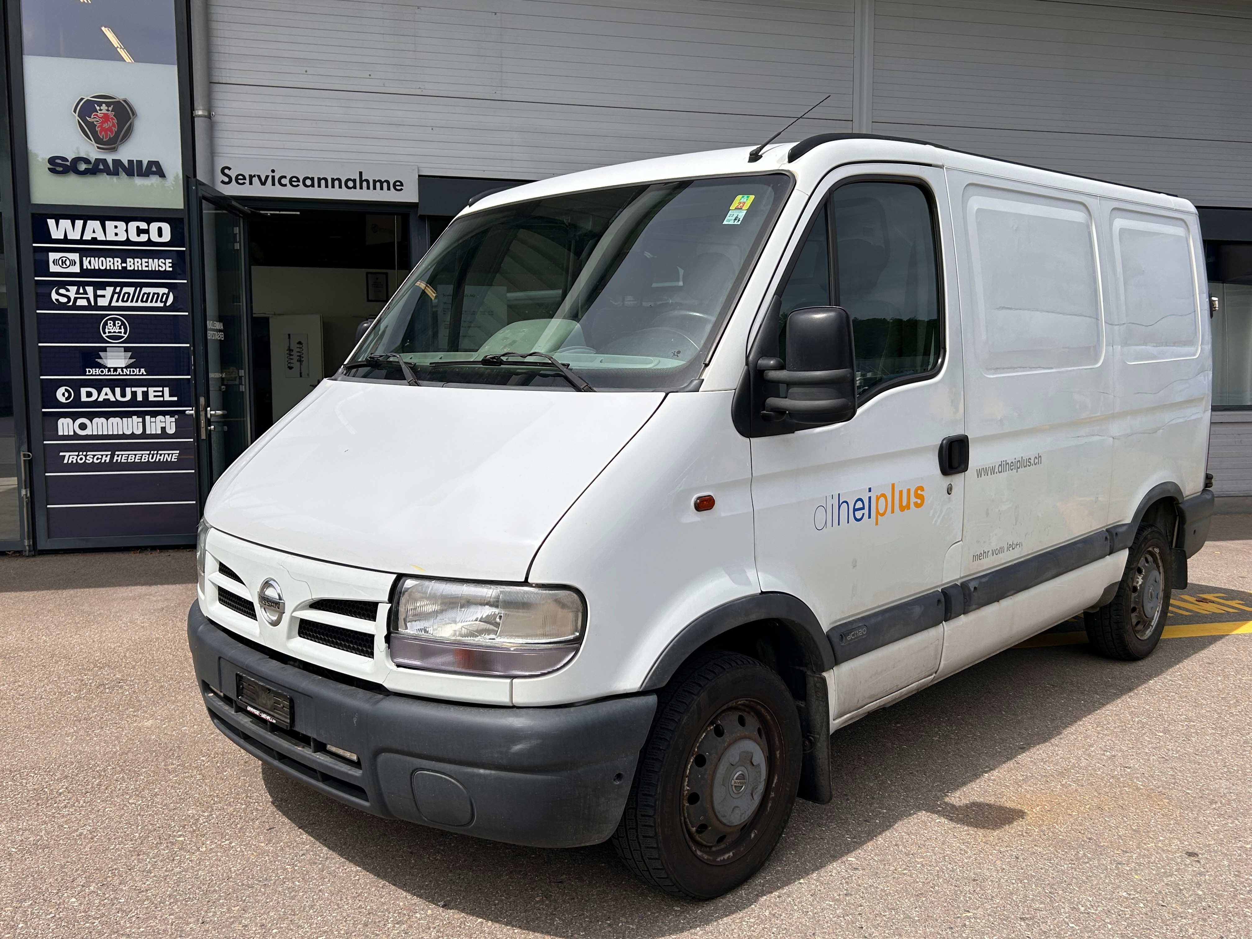 NISSAN Interstar 28 2.5 Di