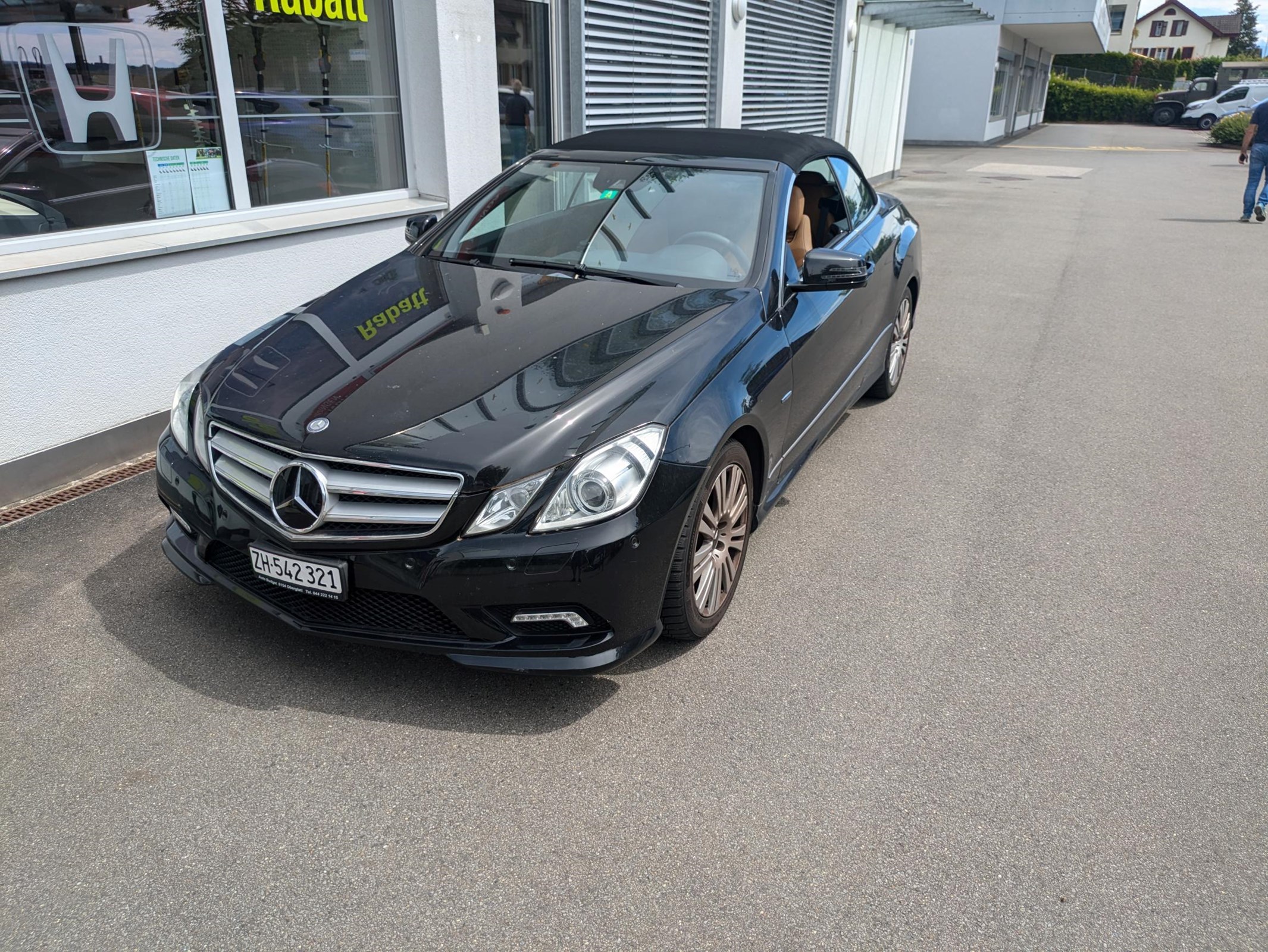 MERCEDES-BENZ E 350 CGI BlueEfficiency 7G-Tronic