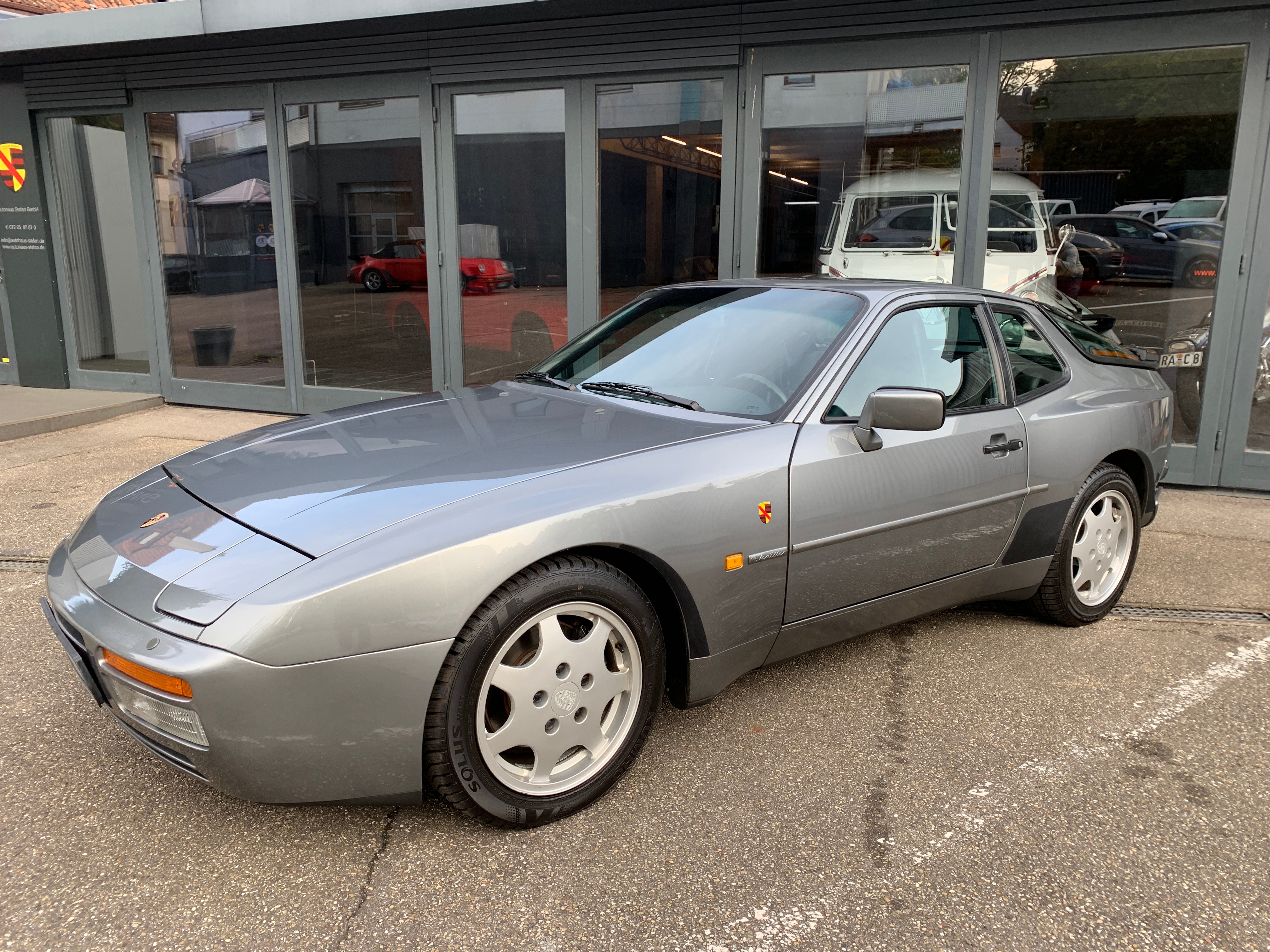 PORSCHE 944 S2