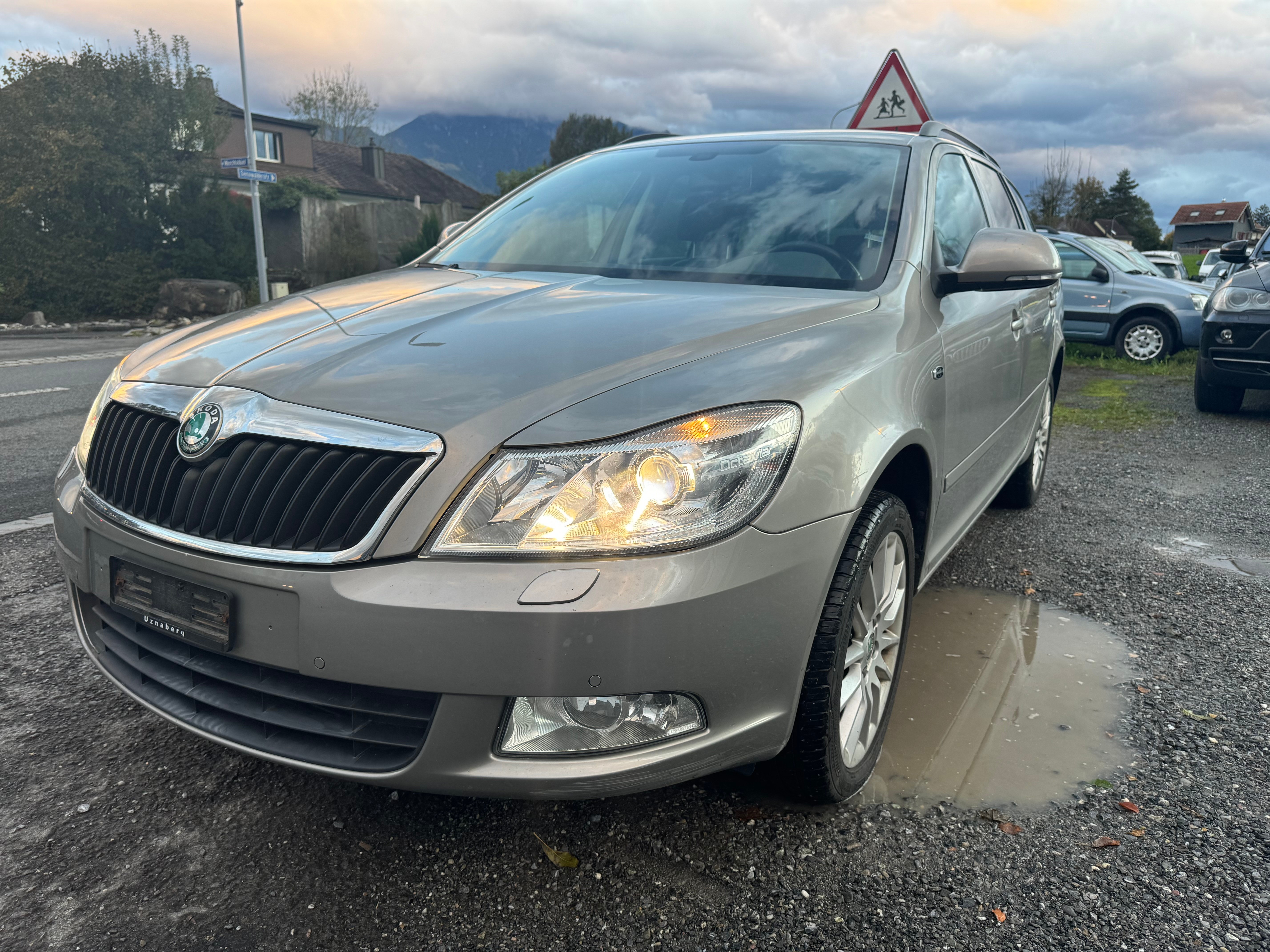 SKODA Octavia Combi 1.8 TSI Laurin & Klement DSG