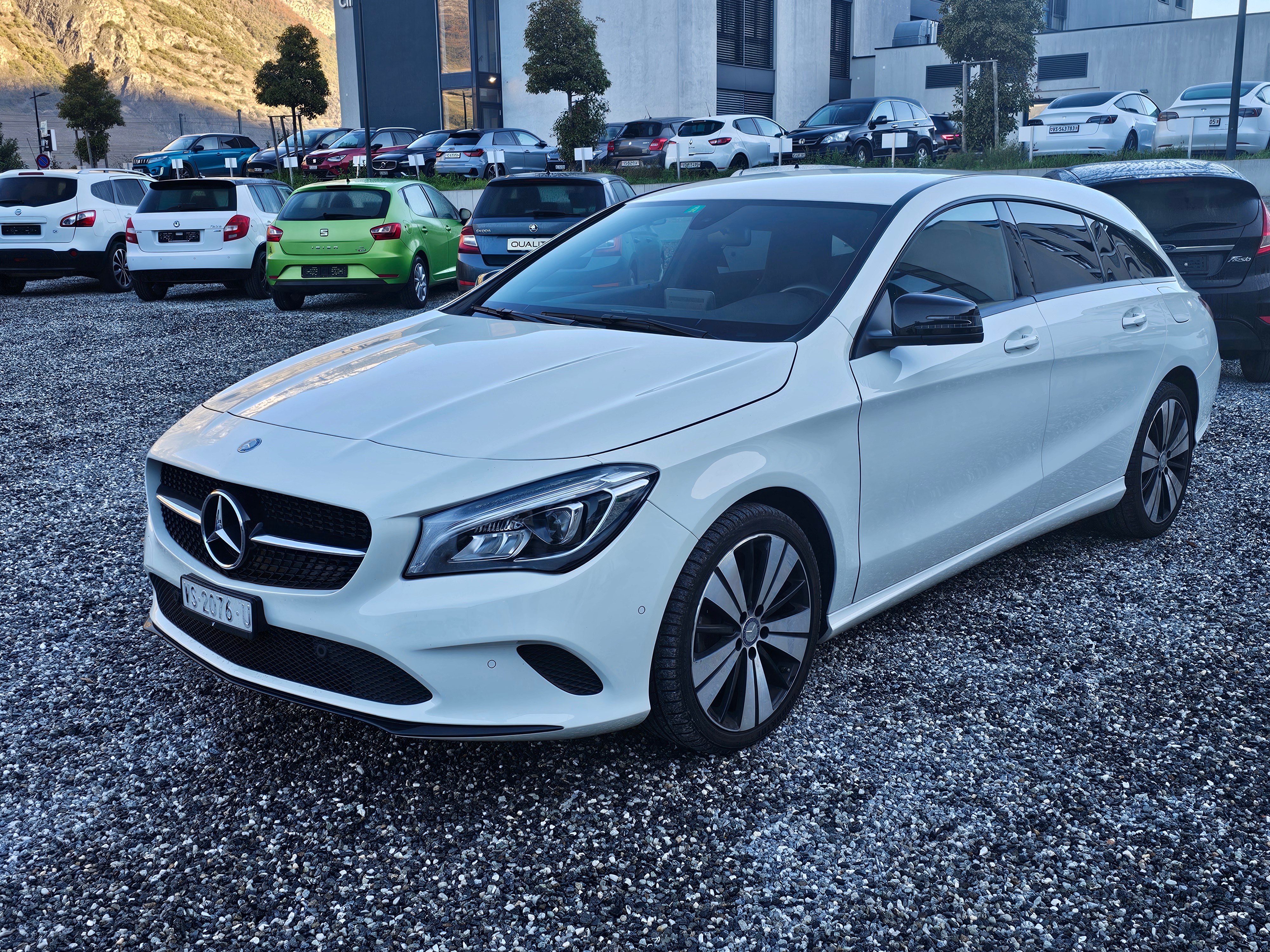 MERCEDES-BENZ CLA Shooting Brake 200 d Night Star 7G-DCT