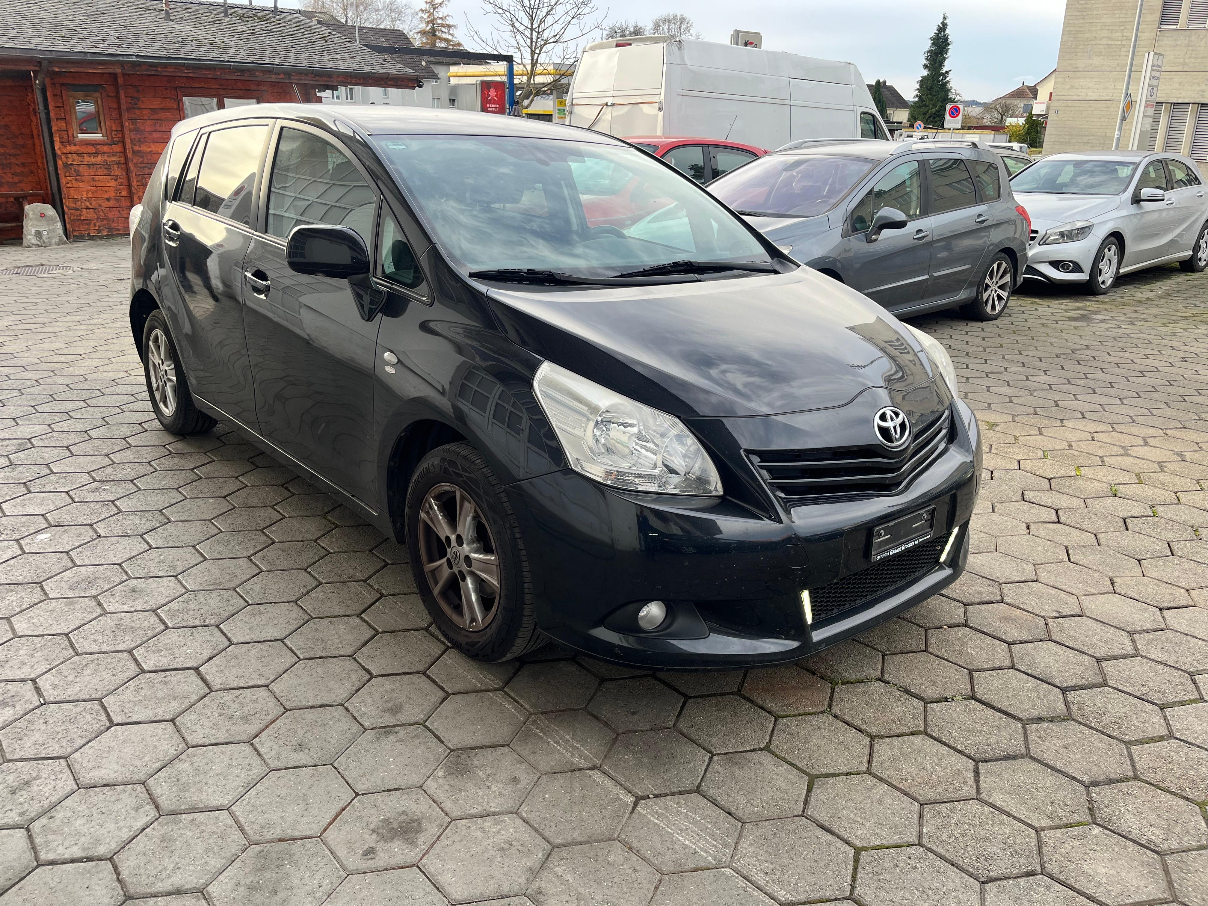 TOYOTA Verso 1.8 Linea Luna