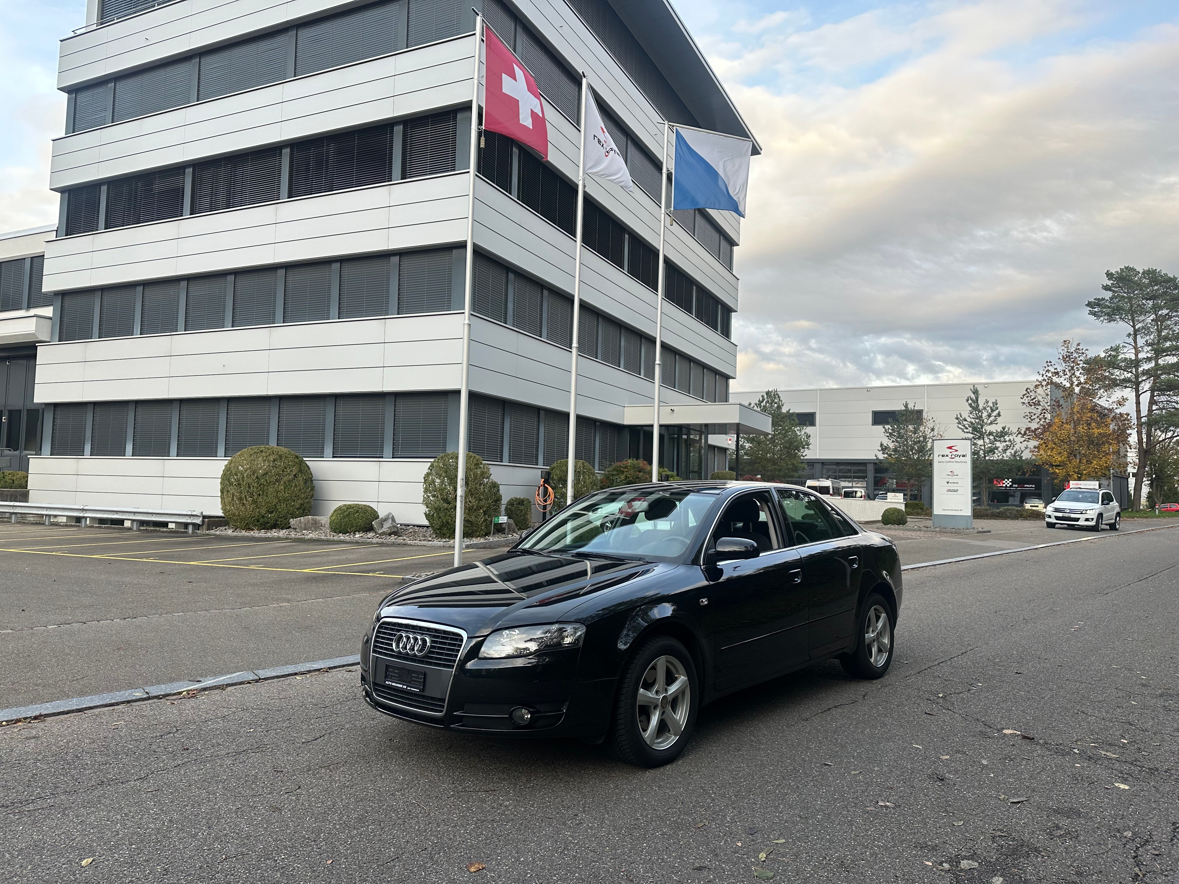 AUDI A4 2.0 Automat