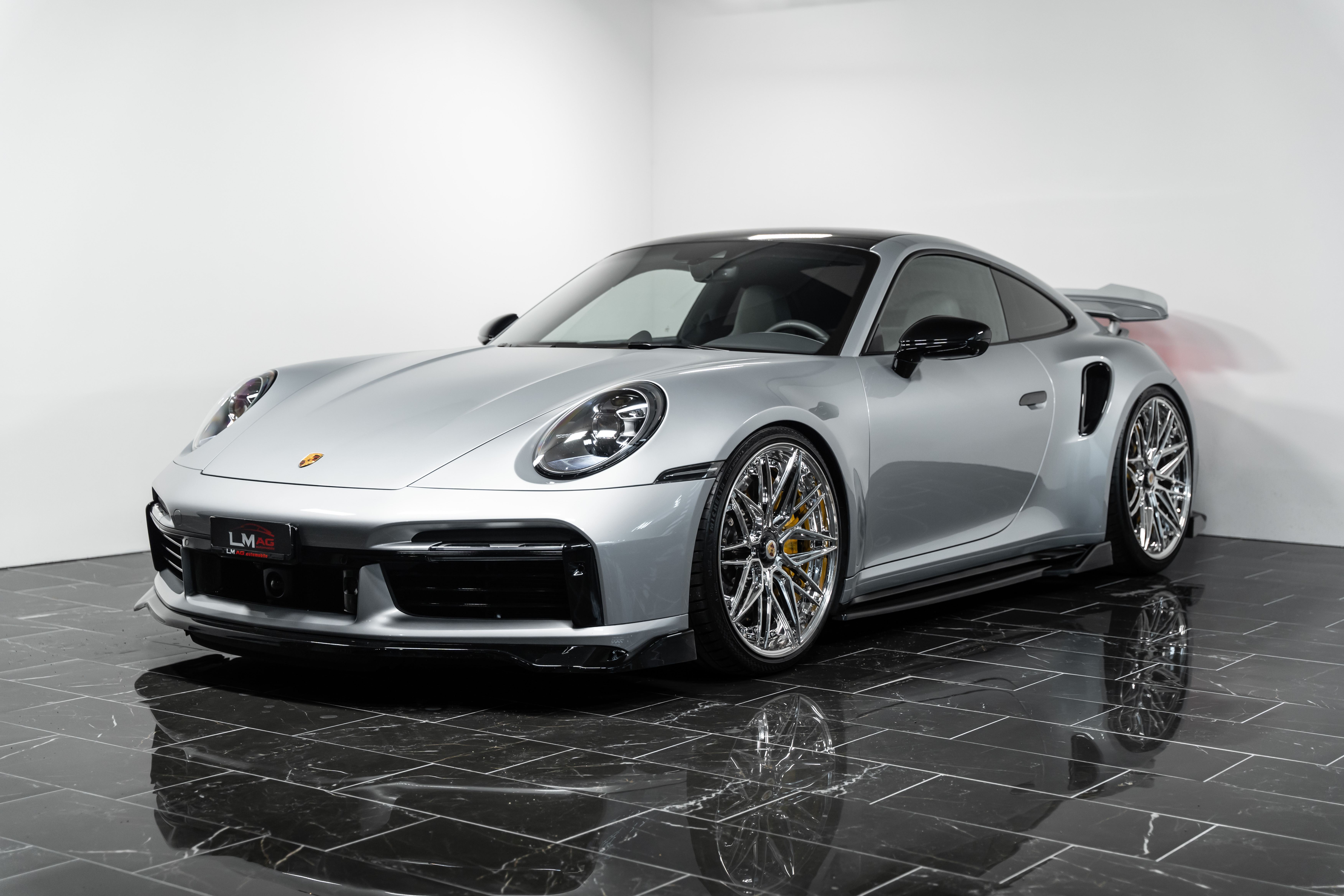 PORSCHE 911 Turbo S PDK