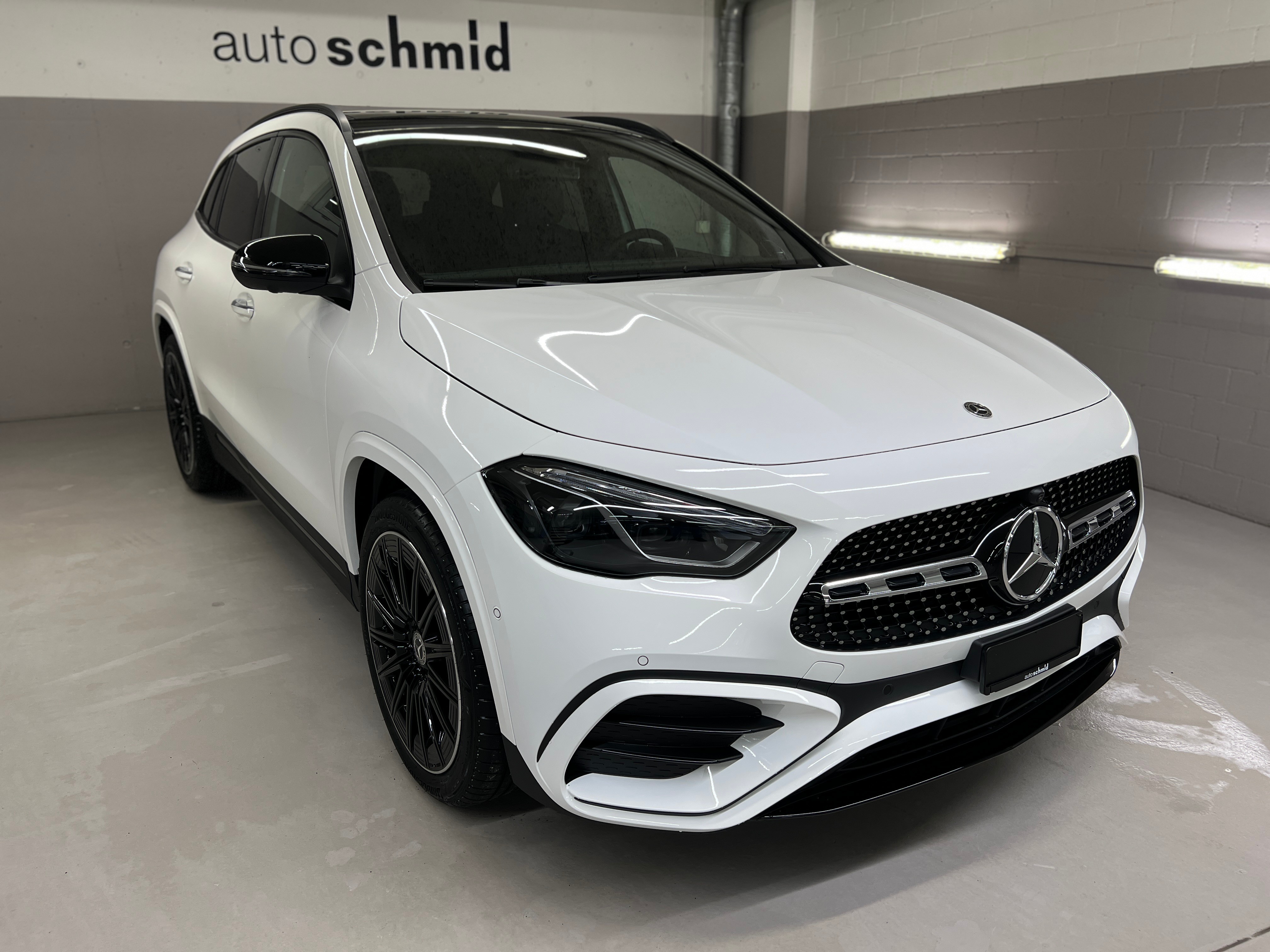 MERCEDES-BENZ GLA 220d 4Matic 8G-DCTSwiss Star