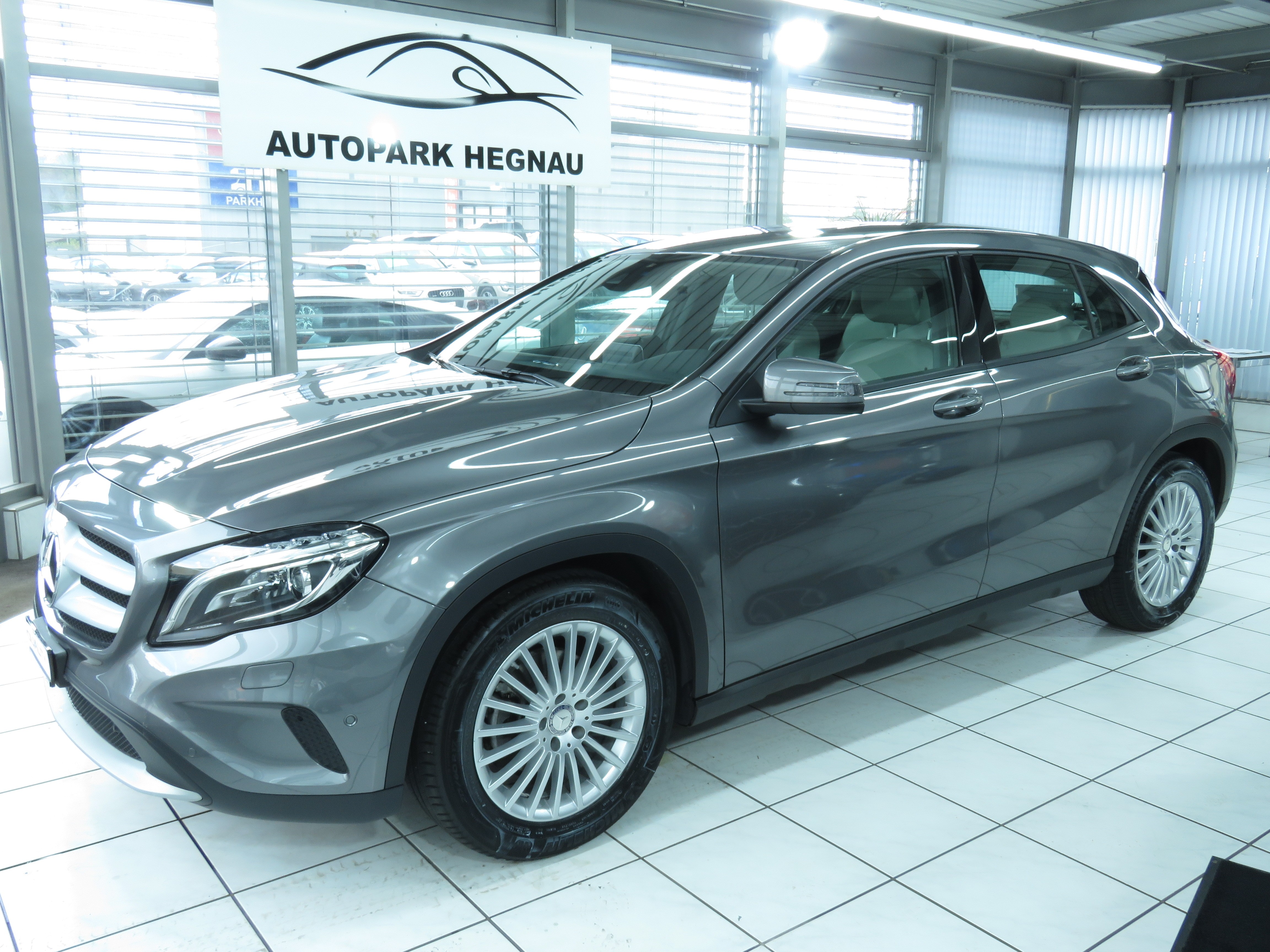 MERCEDES-BENZ GLA 220 d 4Matic 7G-DCT