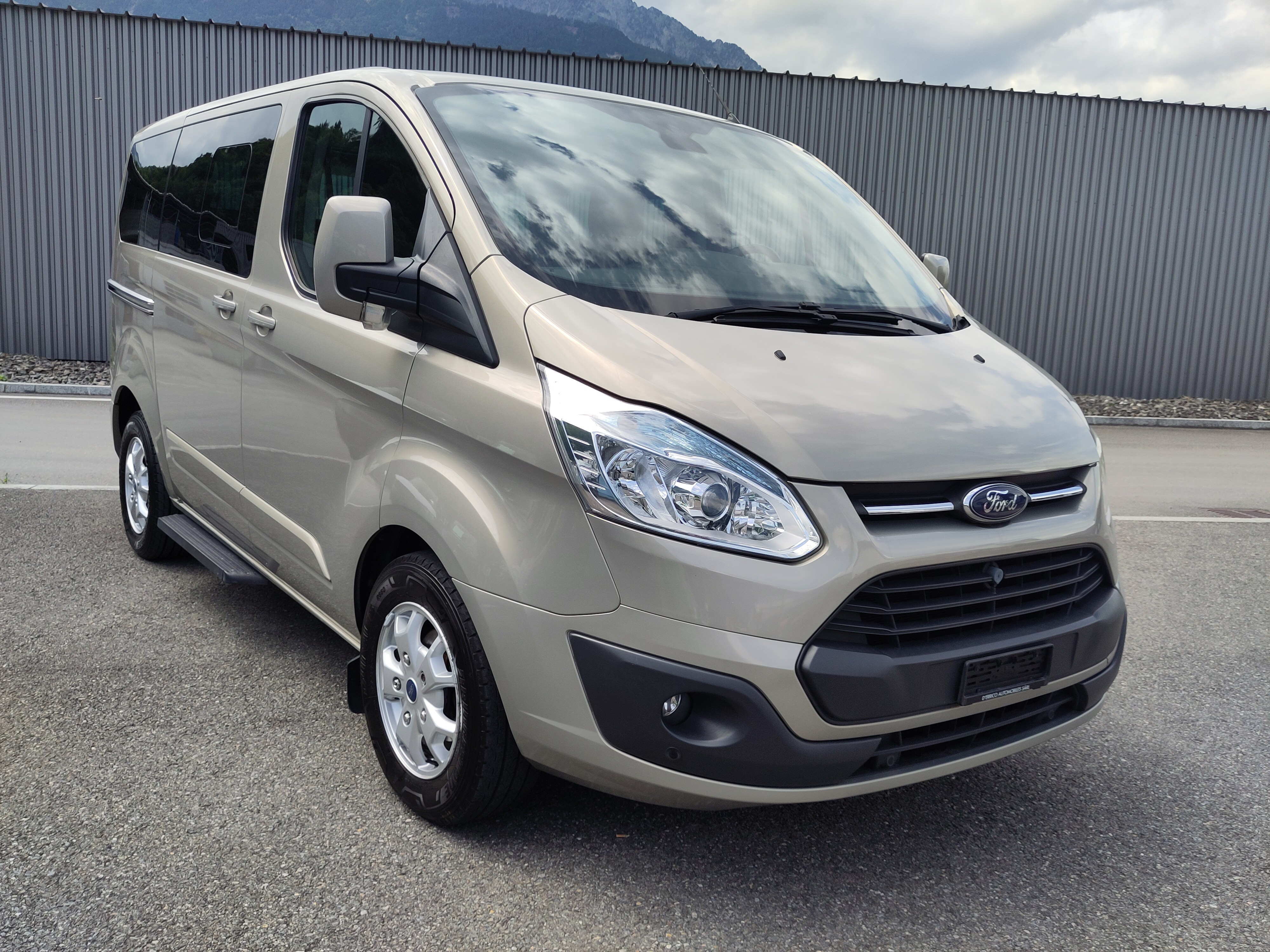 FORD Tourneo Custom 300 L1H1 Titanium