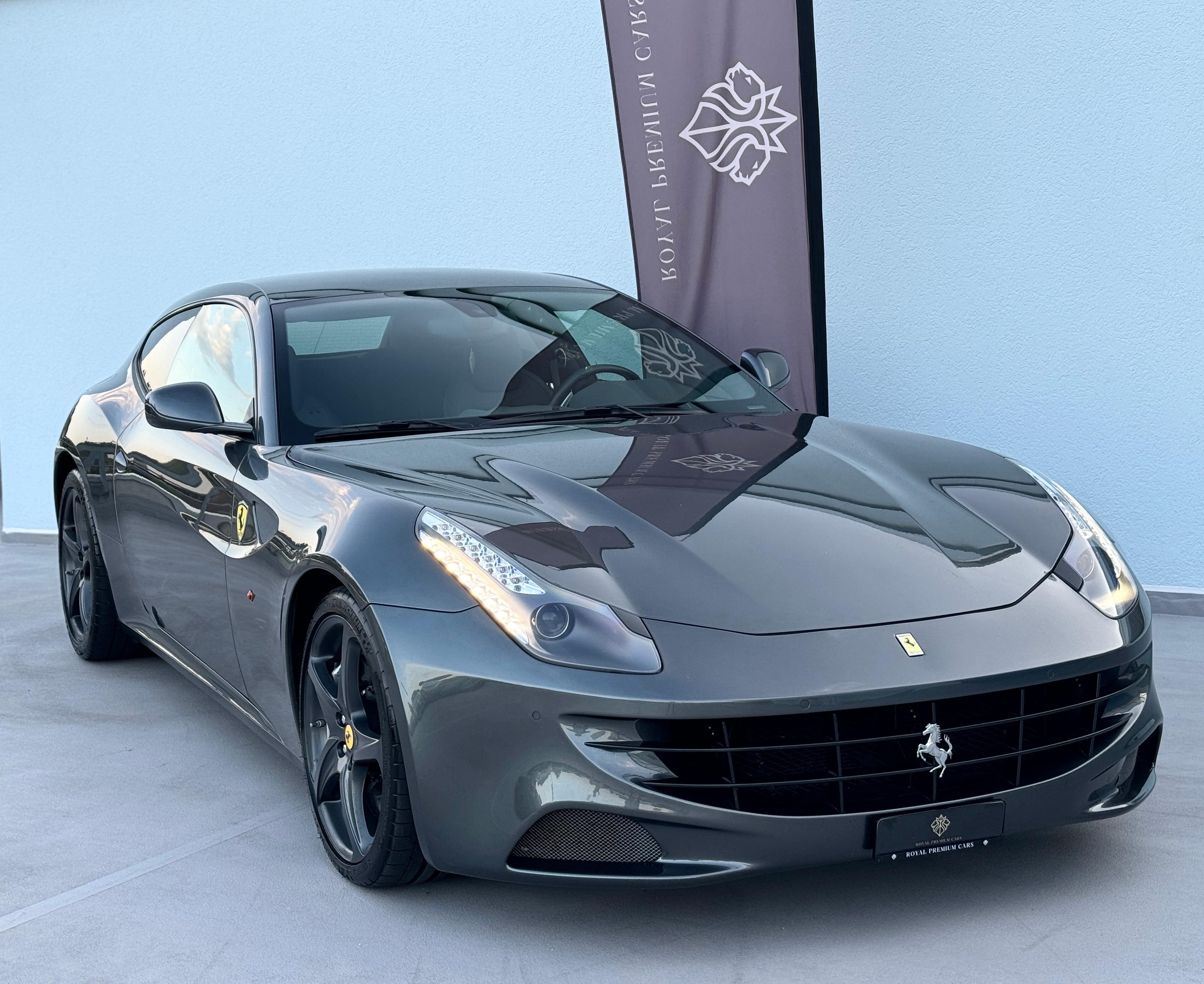 FERRARI FF