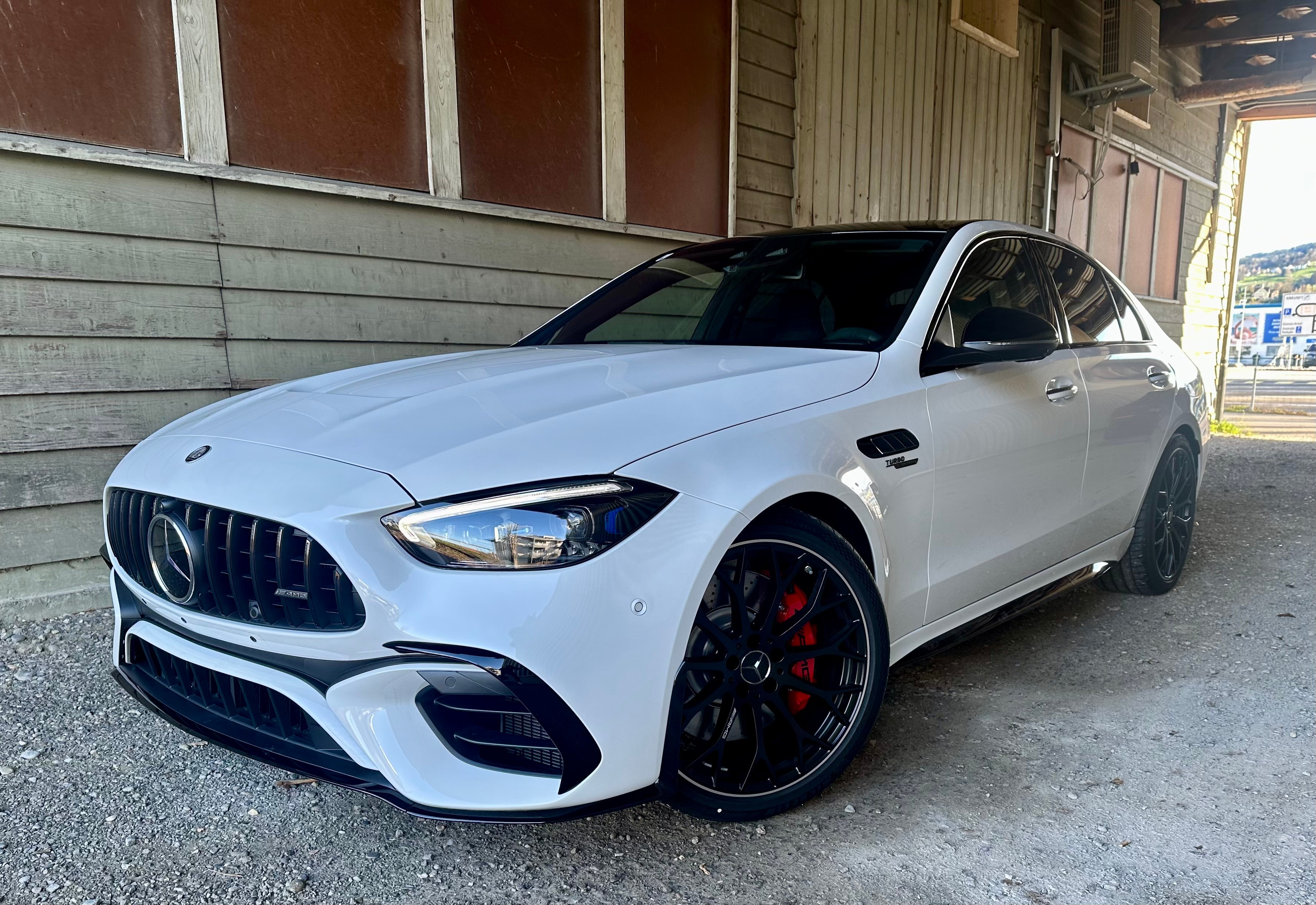 MERCEDES-BENZ C 63 S AMG E Performance 4 Matic