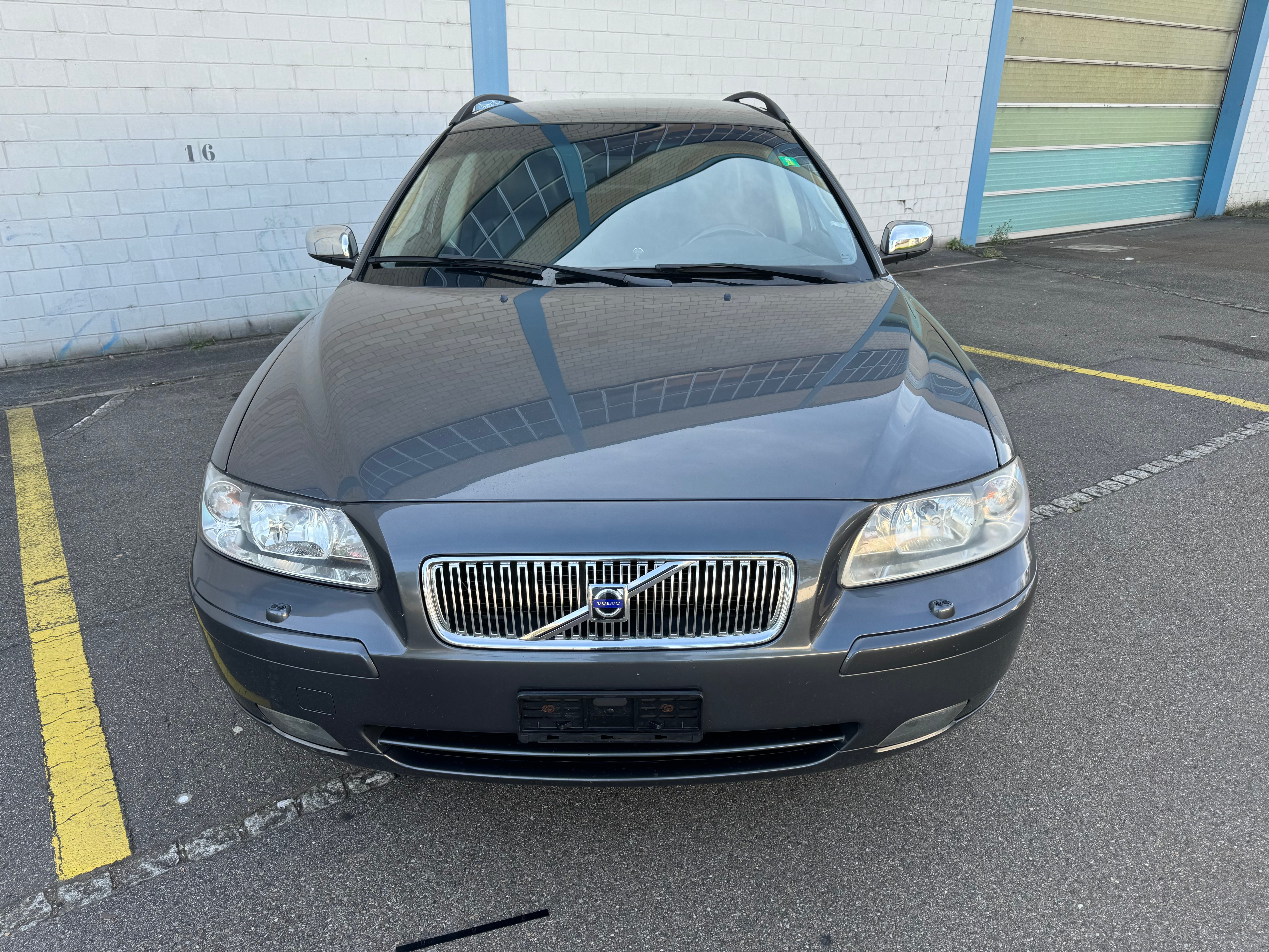 VOLVO V70 2.4 Momentum