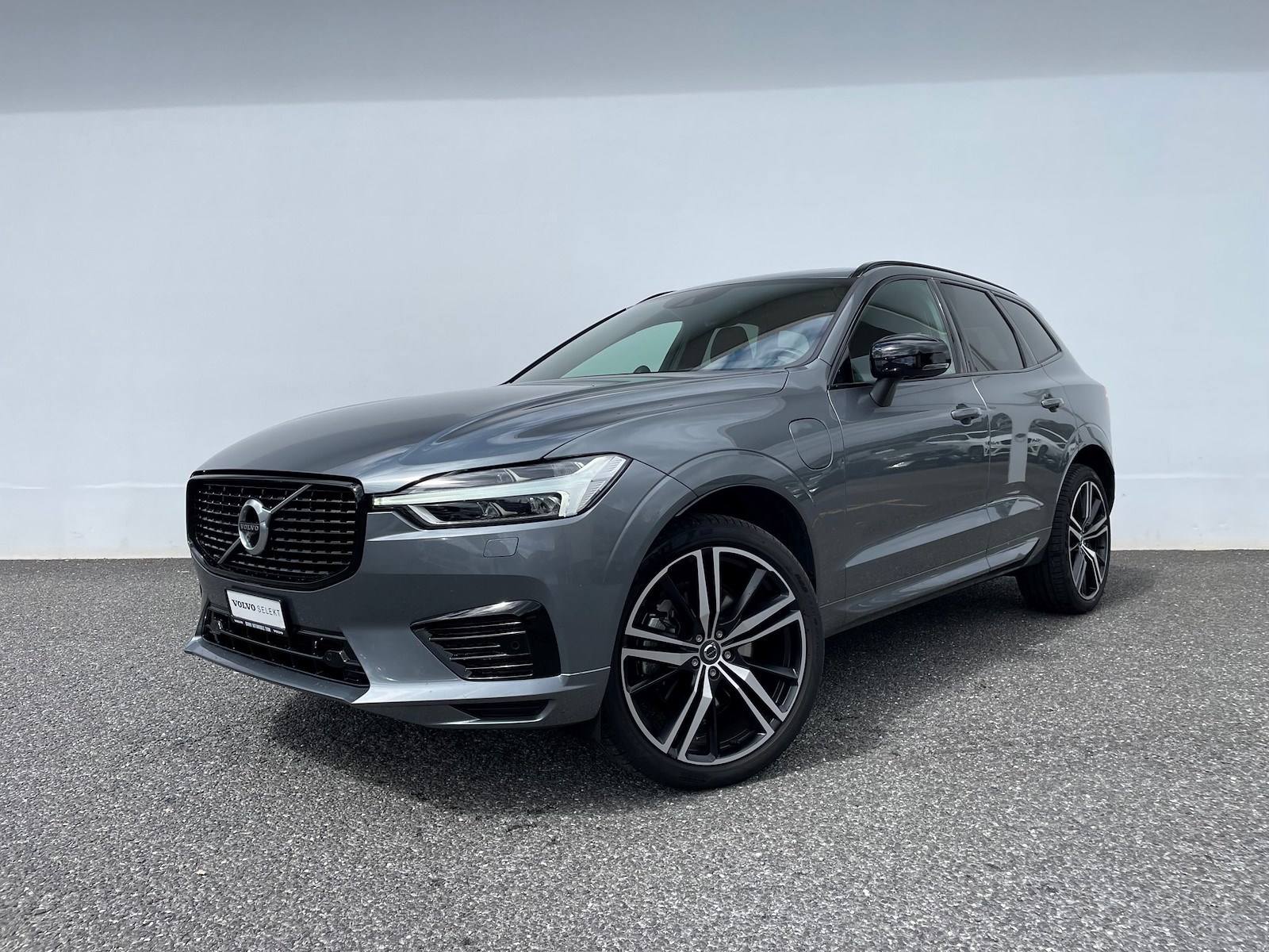 VOLVO XC60 2.0 T6 TE R-Design eAWD