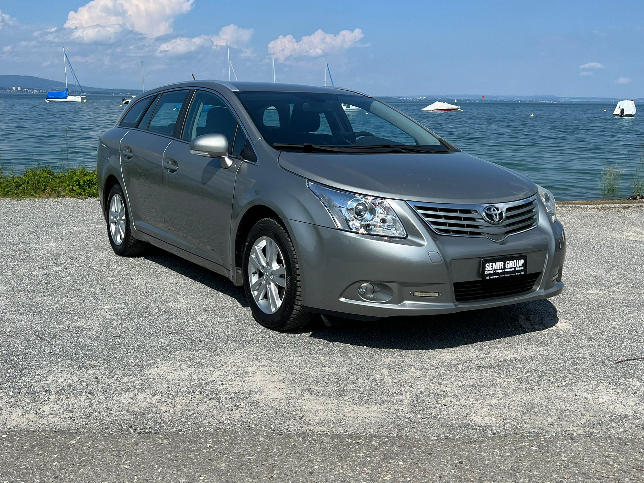 TOYOTA Avensis Sportswagon 2.0 Linea Luna