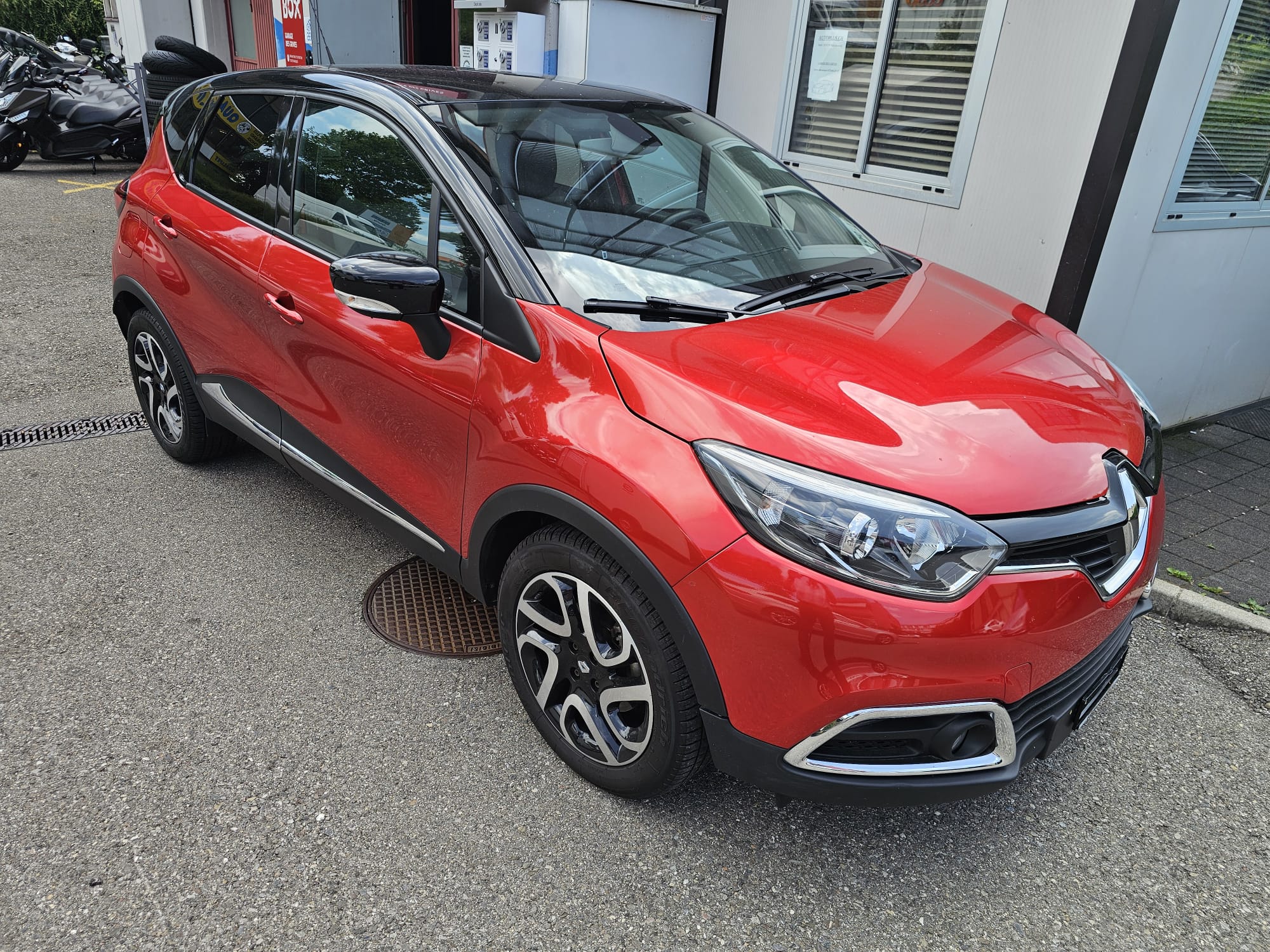 RENAULT Captur 1.2 T 16V Privilège EDC