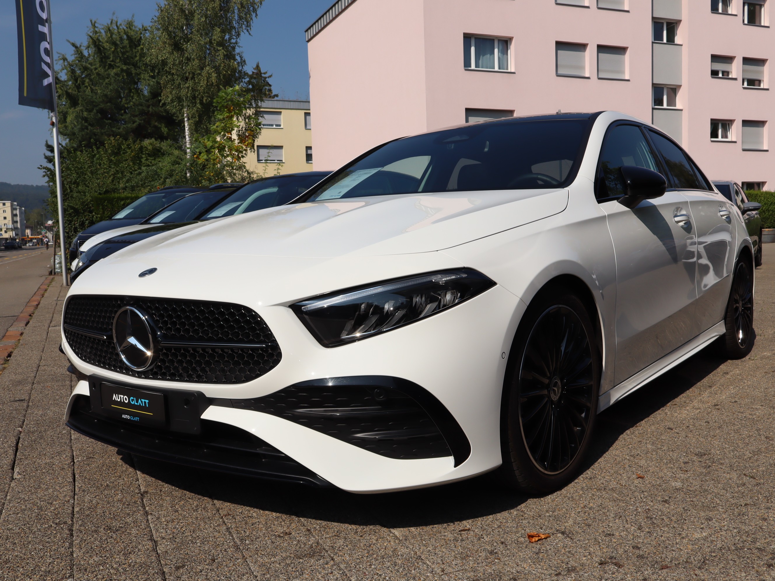 MERCEDES-BENZ A 220 4Matic 8G-DCT Pano-Burmester