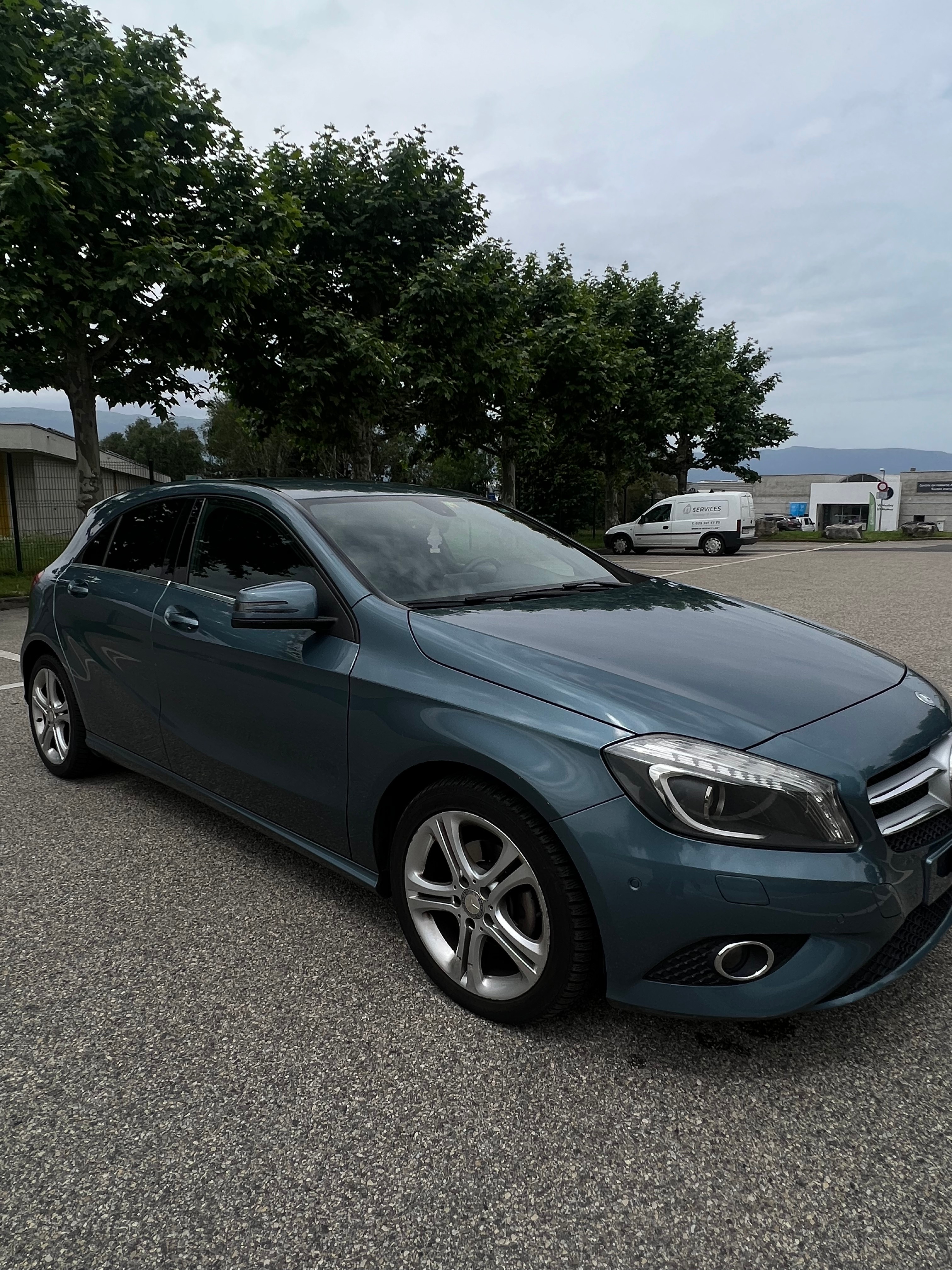 MERCEDES-BENZ A 180 CDI