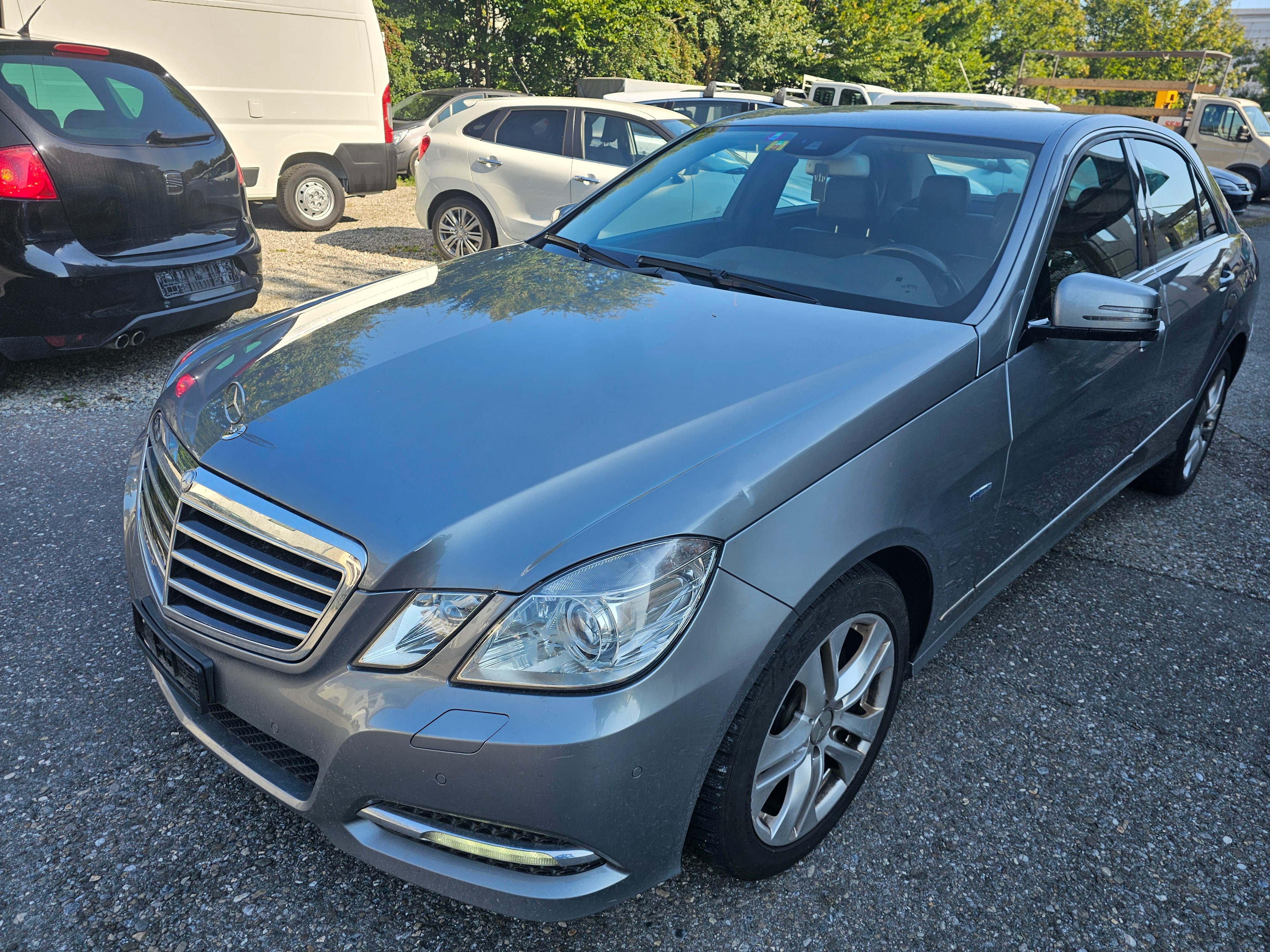 MERCEDES-BENZ E 250 CGI BlueEfficiency 7G-Tronic