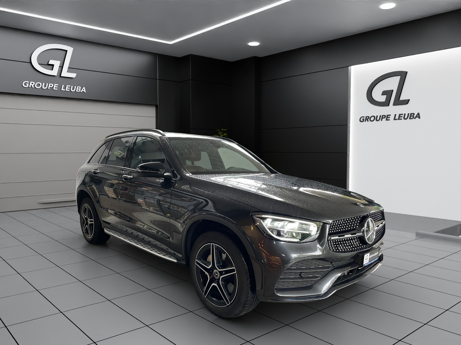 MERCEDES-BENZ GLC 300 e AMG Line 4Matic 9G-Tronic