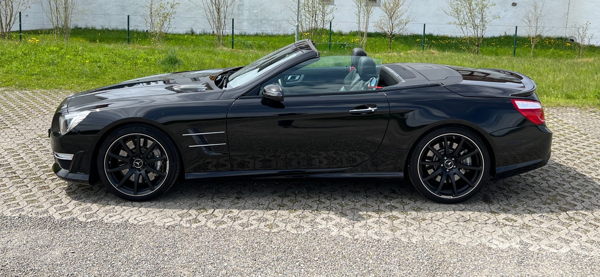 MERCEDES-BENZ SL 63 AMG Speedshift