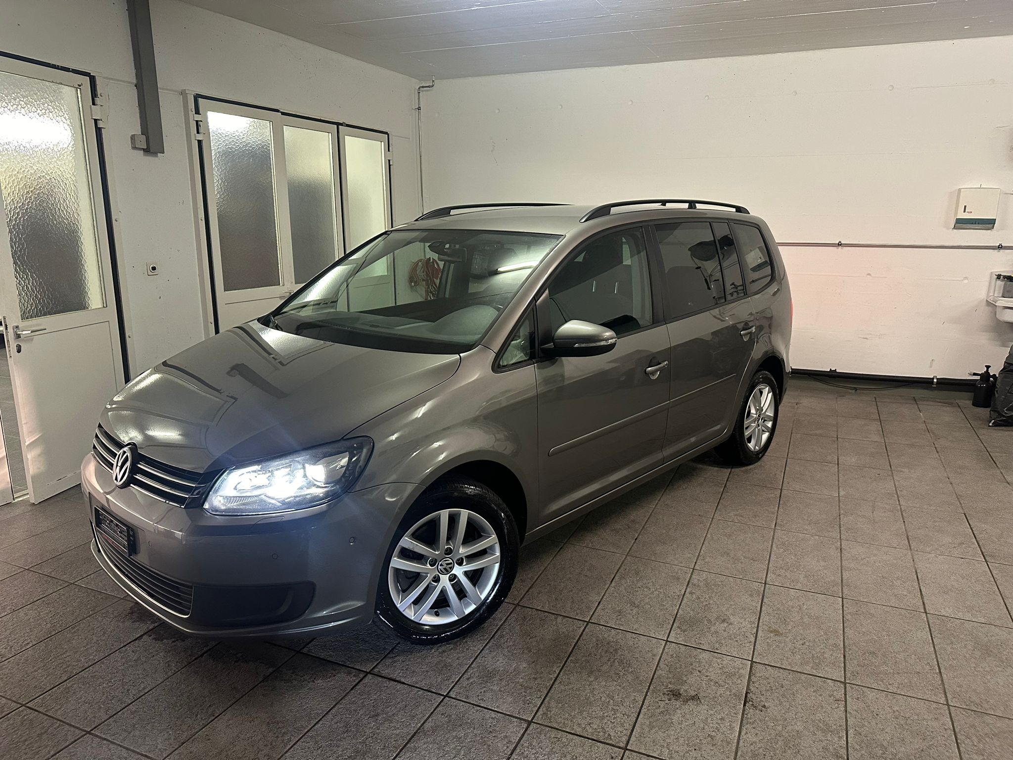 VW Touran 2.0 TDI Highline DSG 7 Sitzer