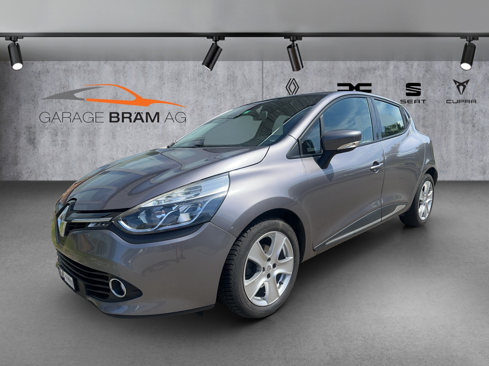 RENAULT Clio 1.2 16V T Swiss Edition EDC