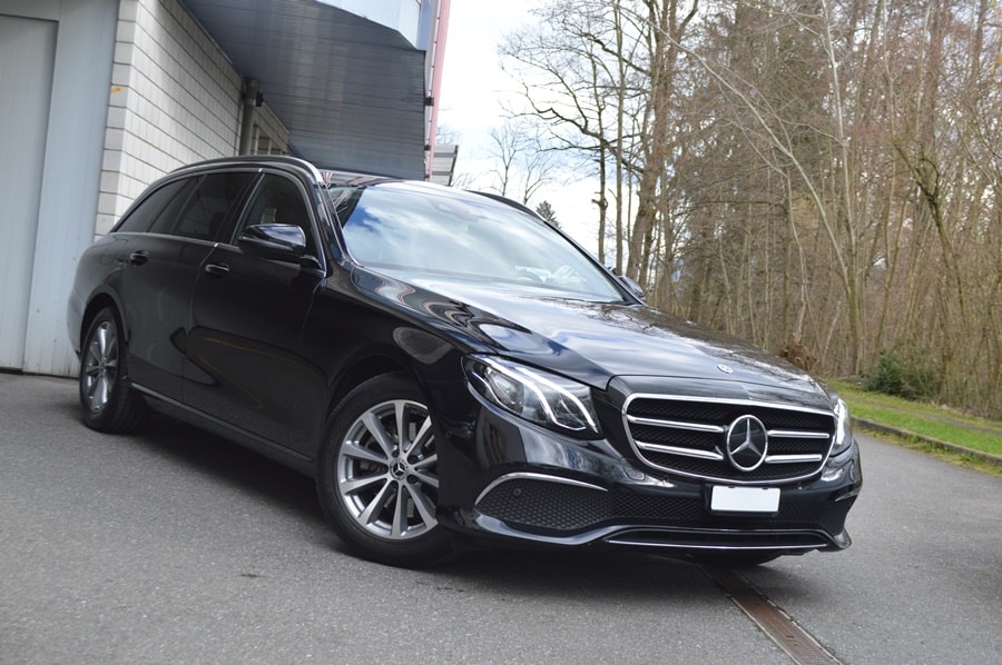 MERCEDES-BENZ E 220 d Swiss Star Avantgarde 4Matic 9G-Tronic