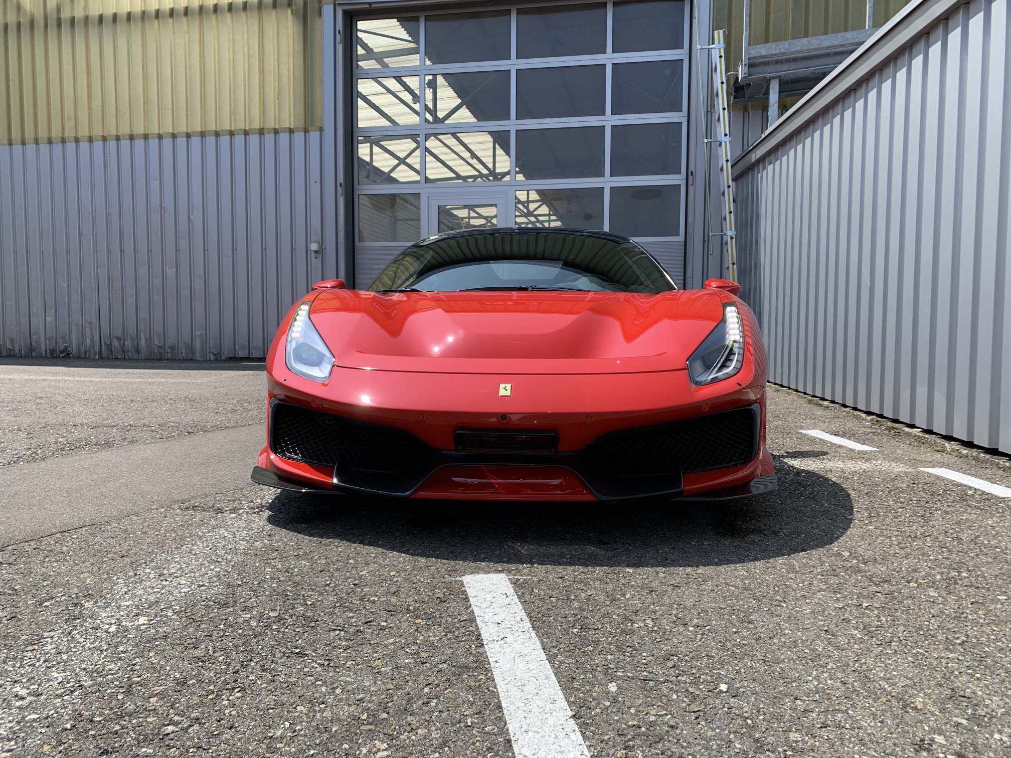 FERRARI 488 Pista