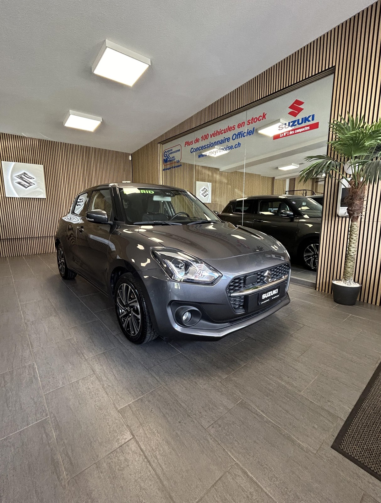 SUZUKI Swift 1.2 Compact Top Hybrid