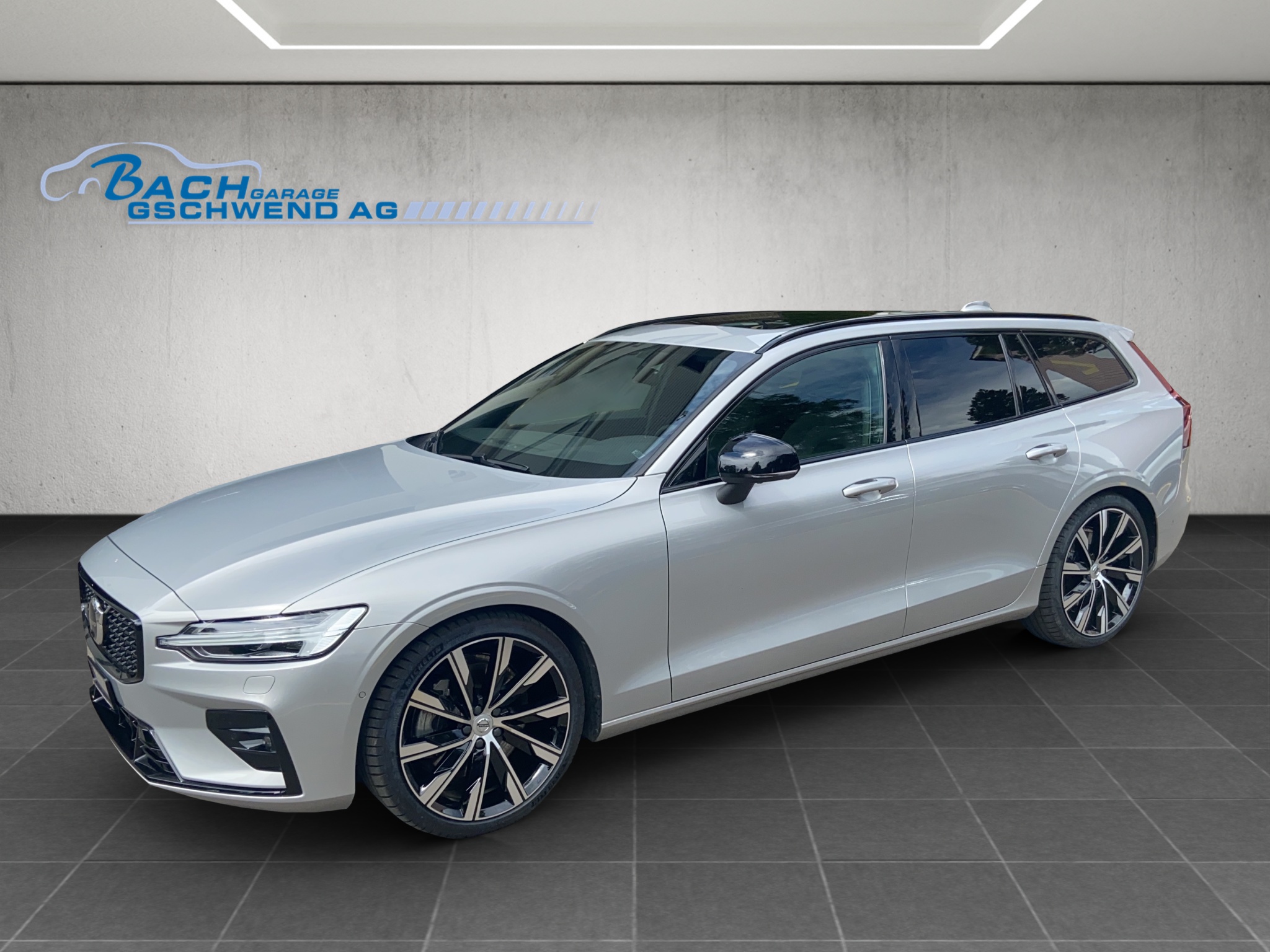 VOLVO V60 B5 AWD Benzin Mild Hybrid Plus Dark Geartronic