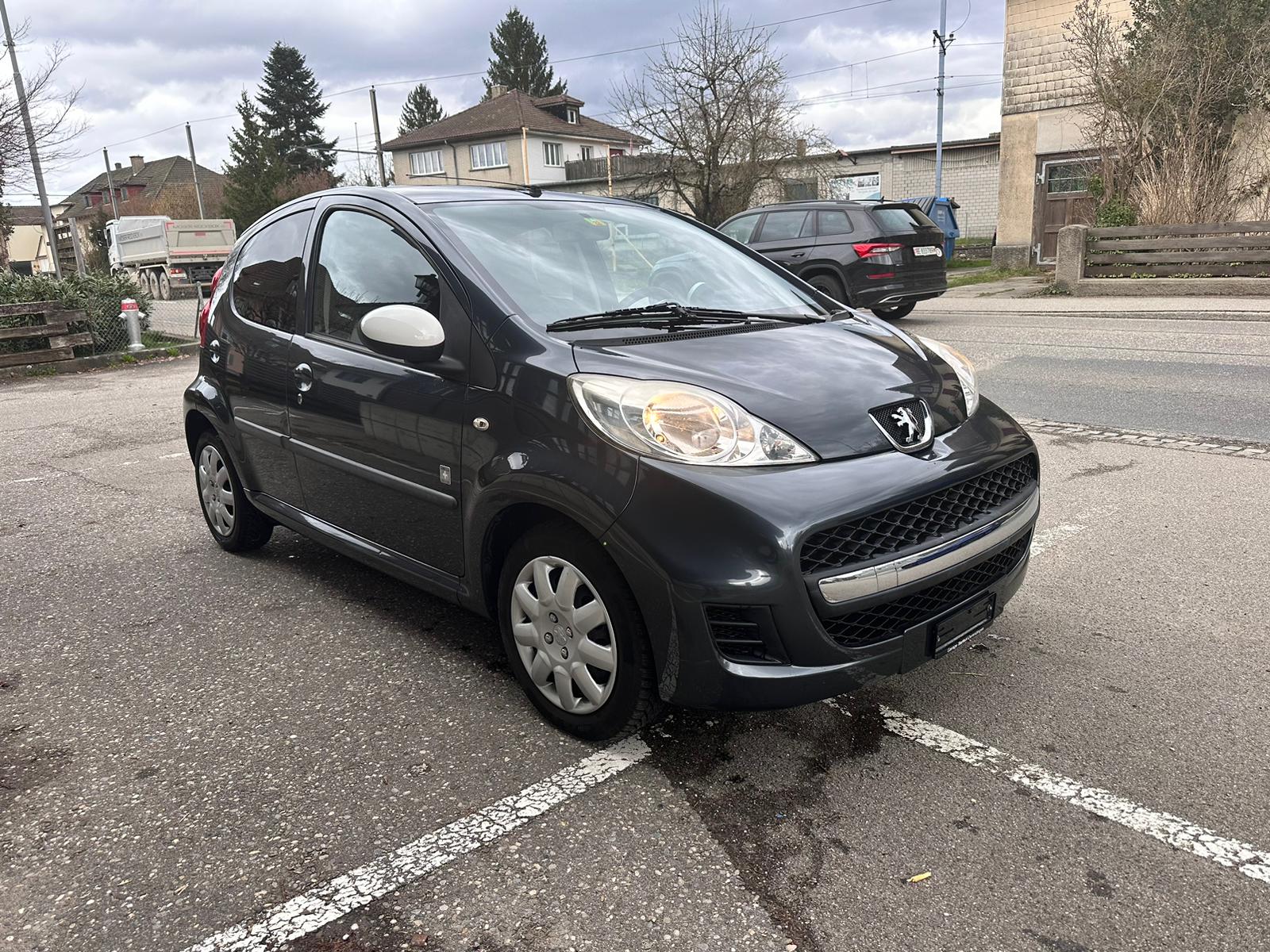 PEUGEOT 107 1.0 Swiss Edition