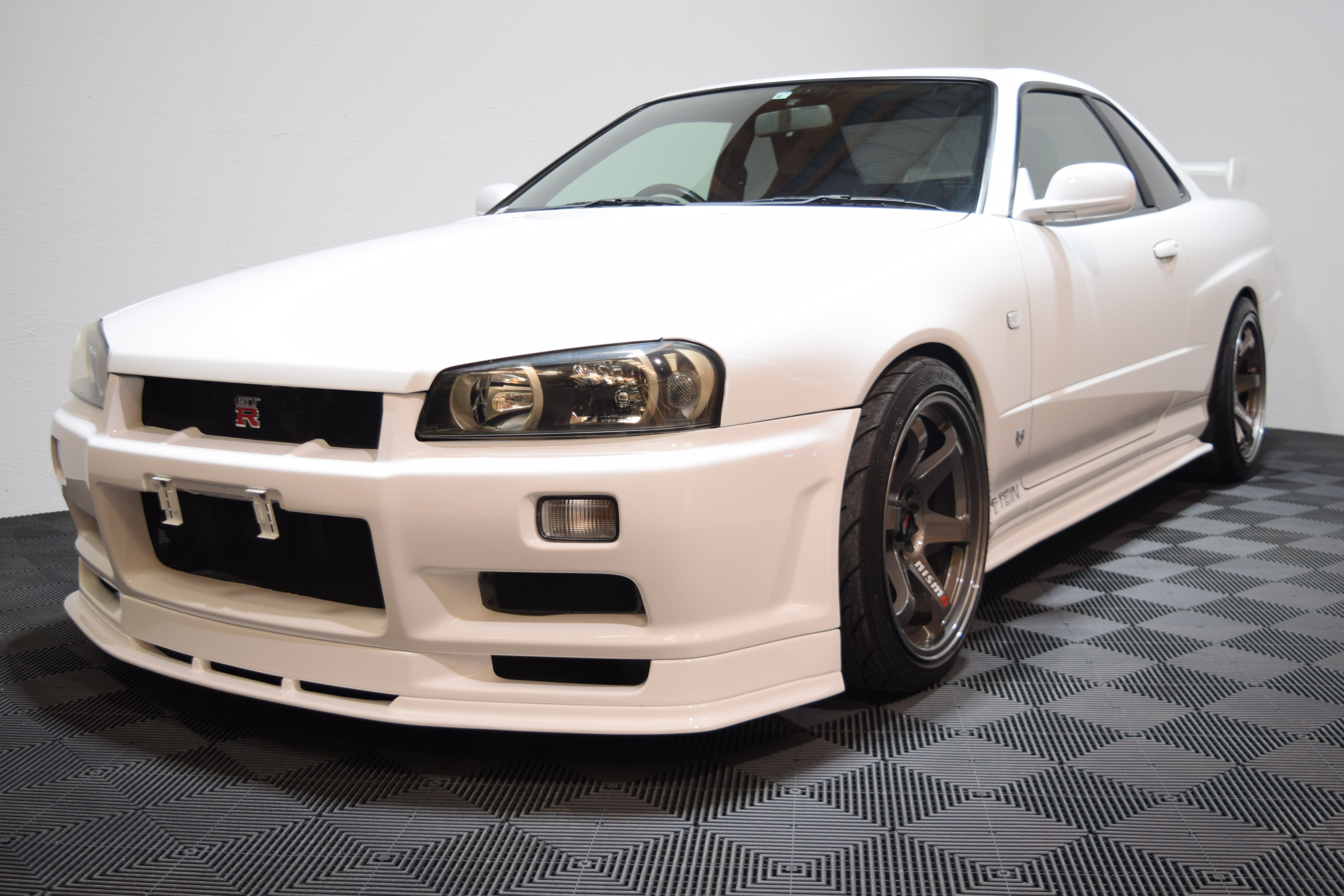 NISSAN R34 GTT