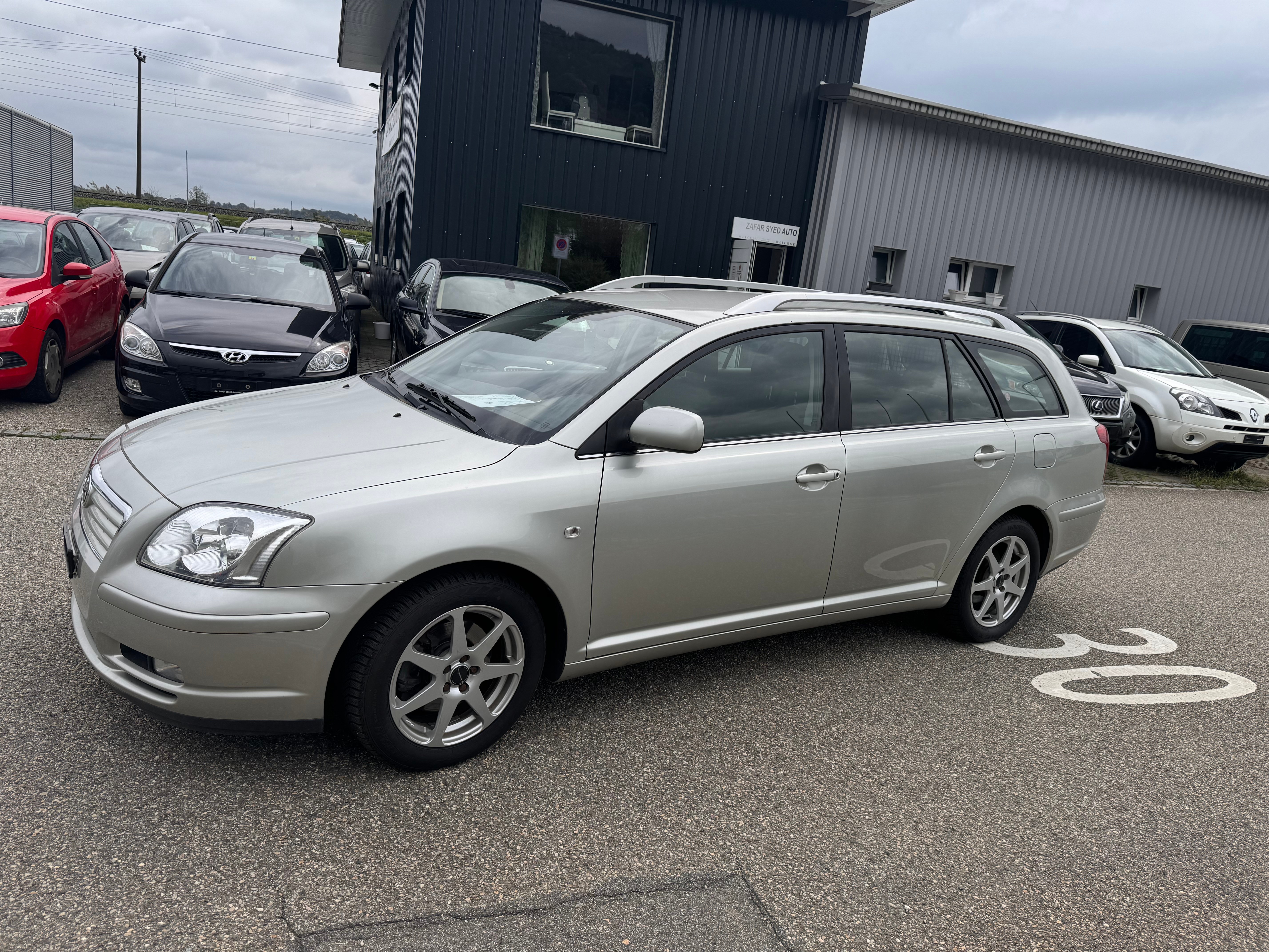 TOYOTA Avensis 2.0 D4 VVT-i Linea Sol Sportswagon