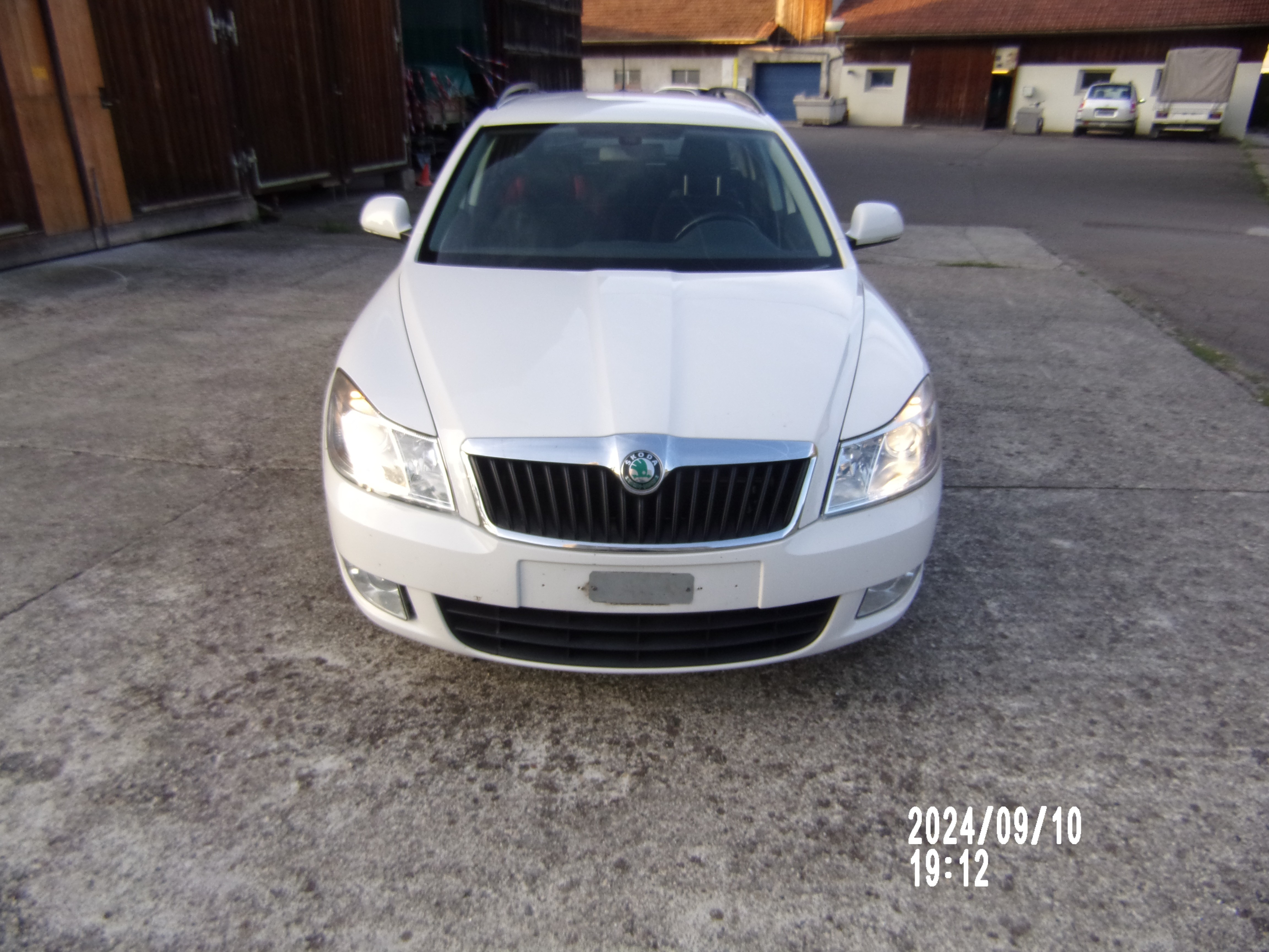 SKODA Octavia Combi 2.0 TDI Ambition