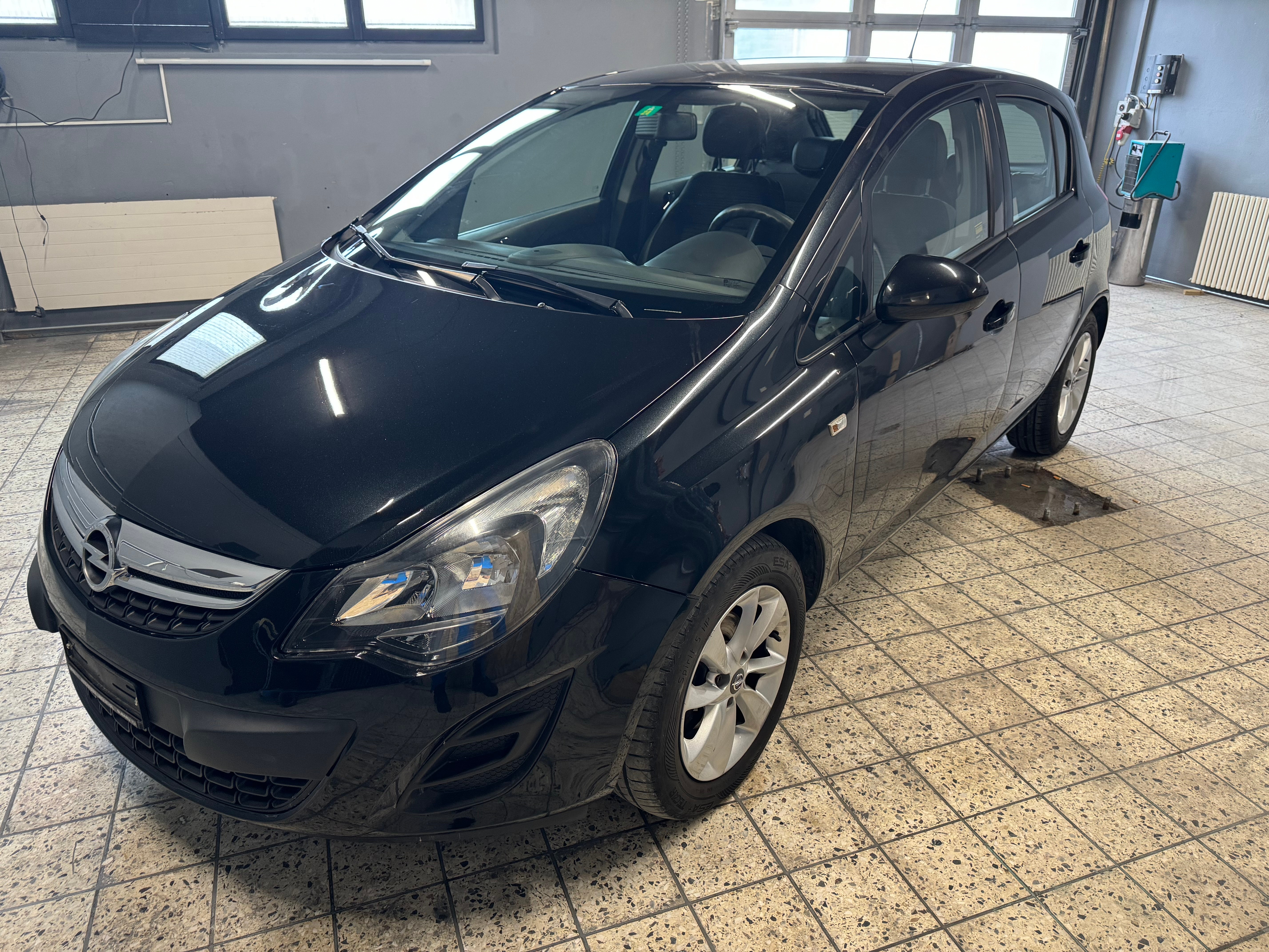 OPEL Corsa 1.2 TP Final Edition