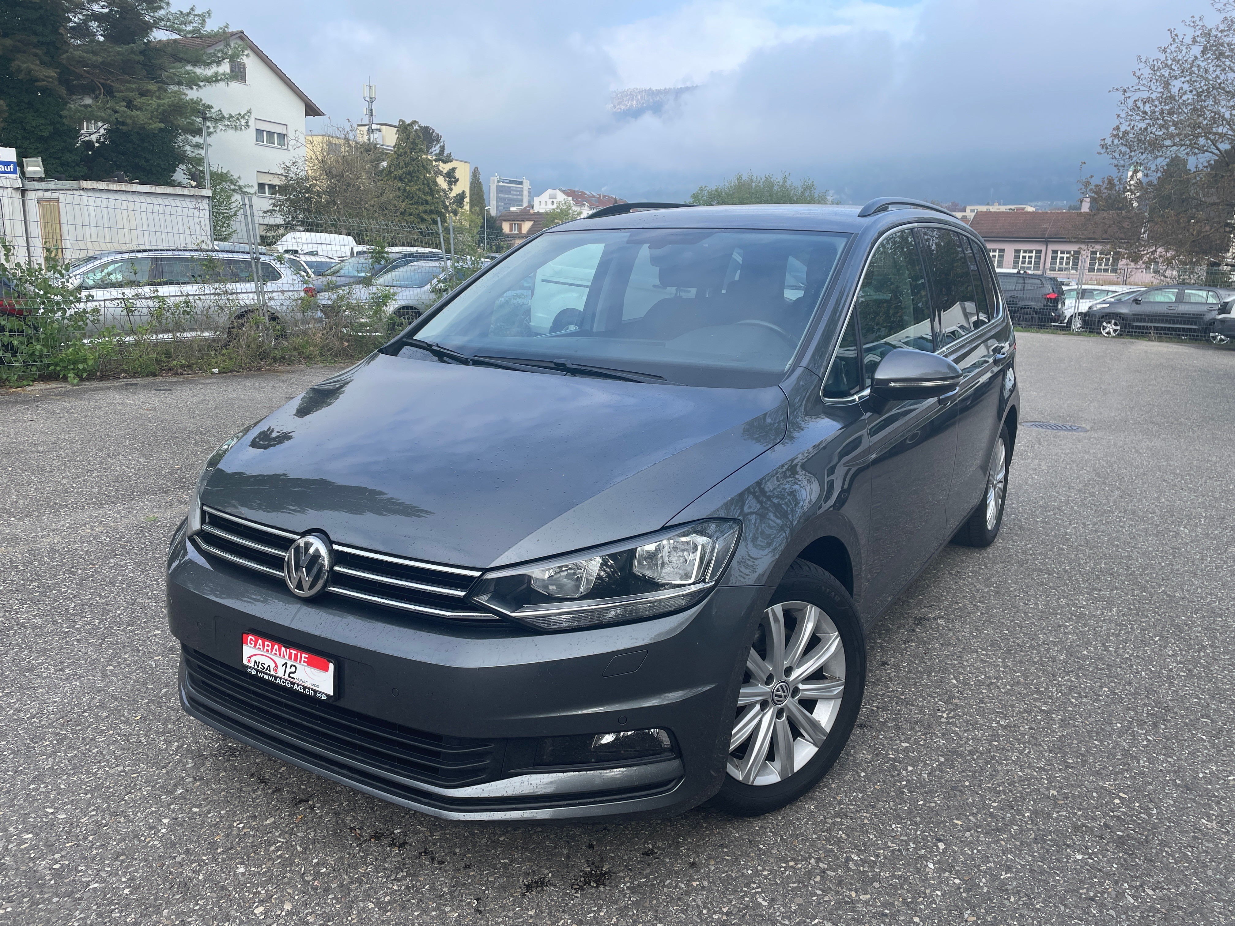 VW Touran 1.6 TDI BlueMotion Technology Comfortline DSG * 07x Sitze * Gr. Navi * Klima-auto * Tempomat * PDC V&H-Rückfahrkamera