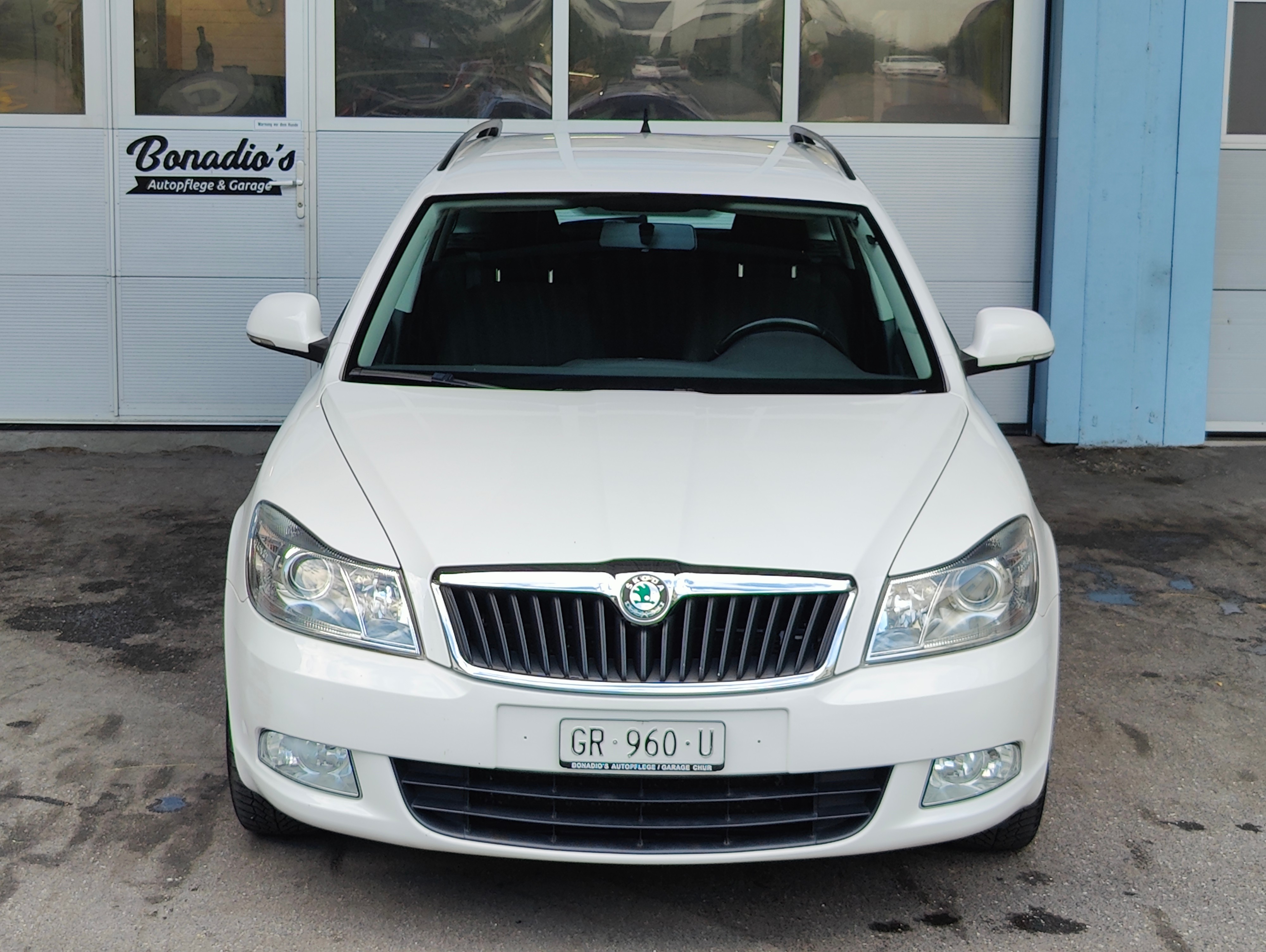 SKODA Octavia Combi 1.8 TSI Stöckli 4x4