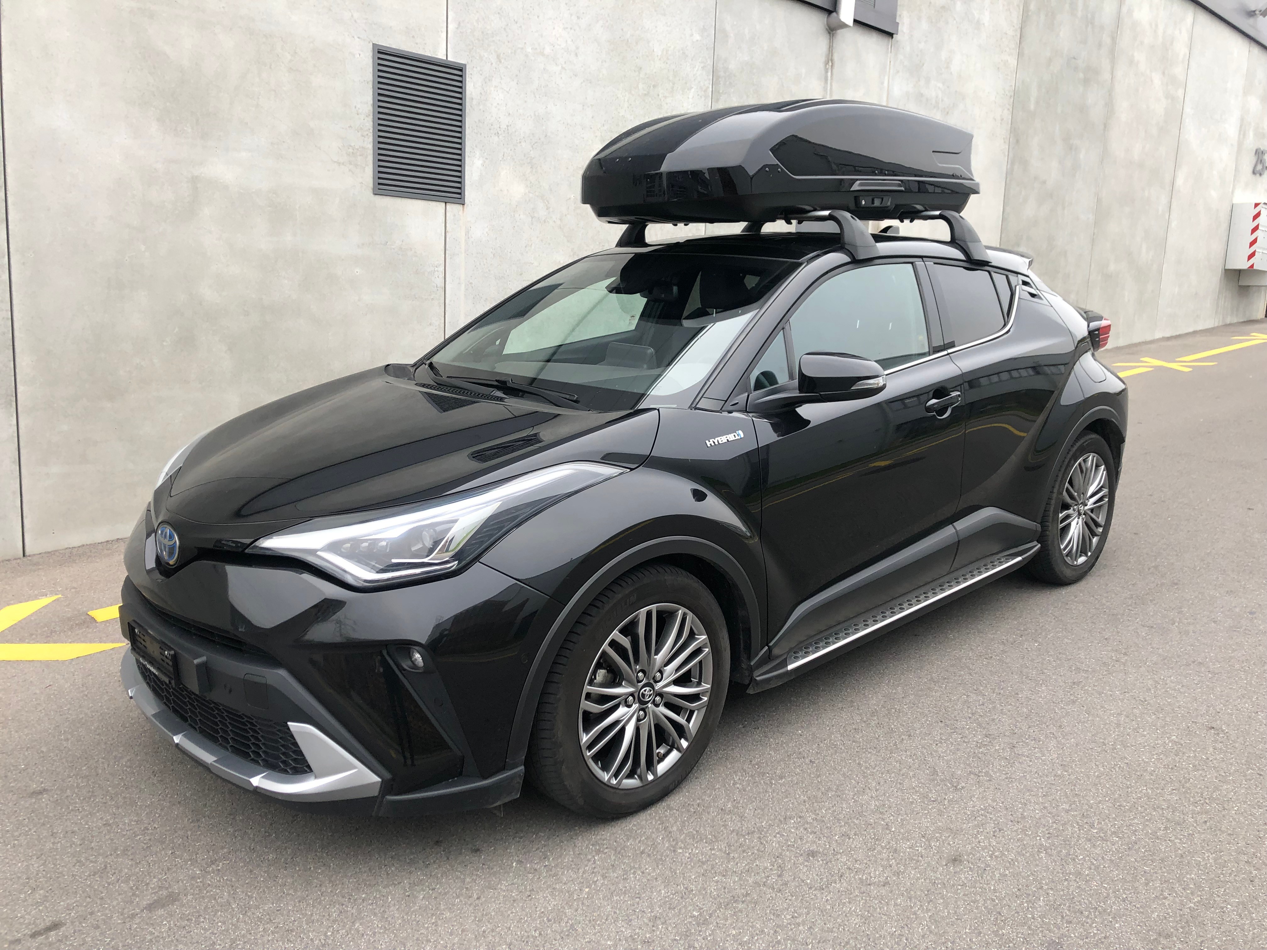 TOYOTA C-HR 2.0 HSD CVT Premium (31)