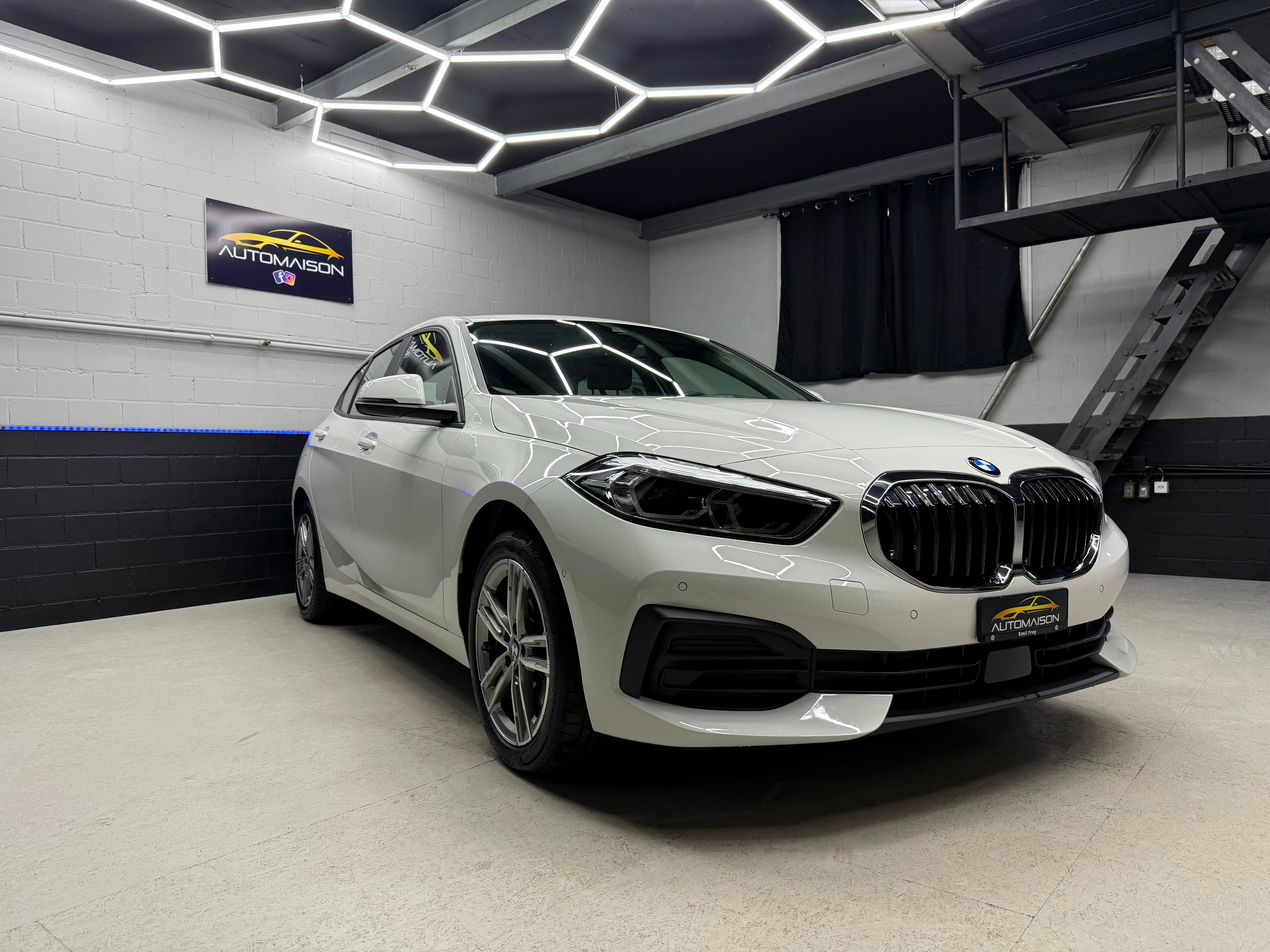 BMW 118i Sport Line Steptronic