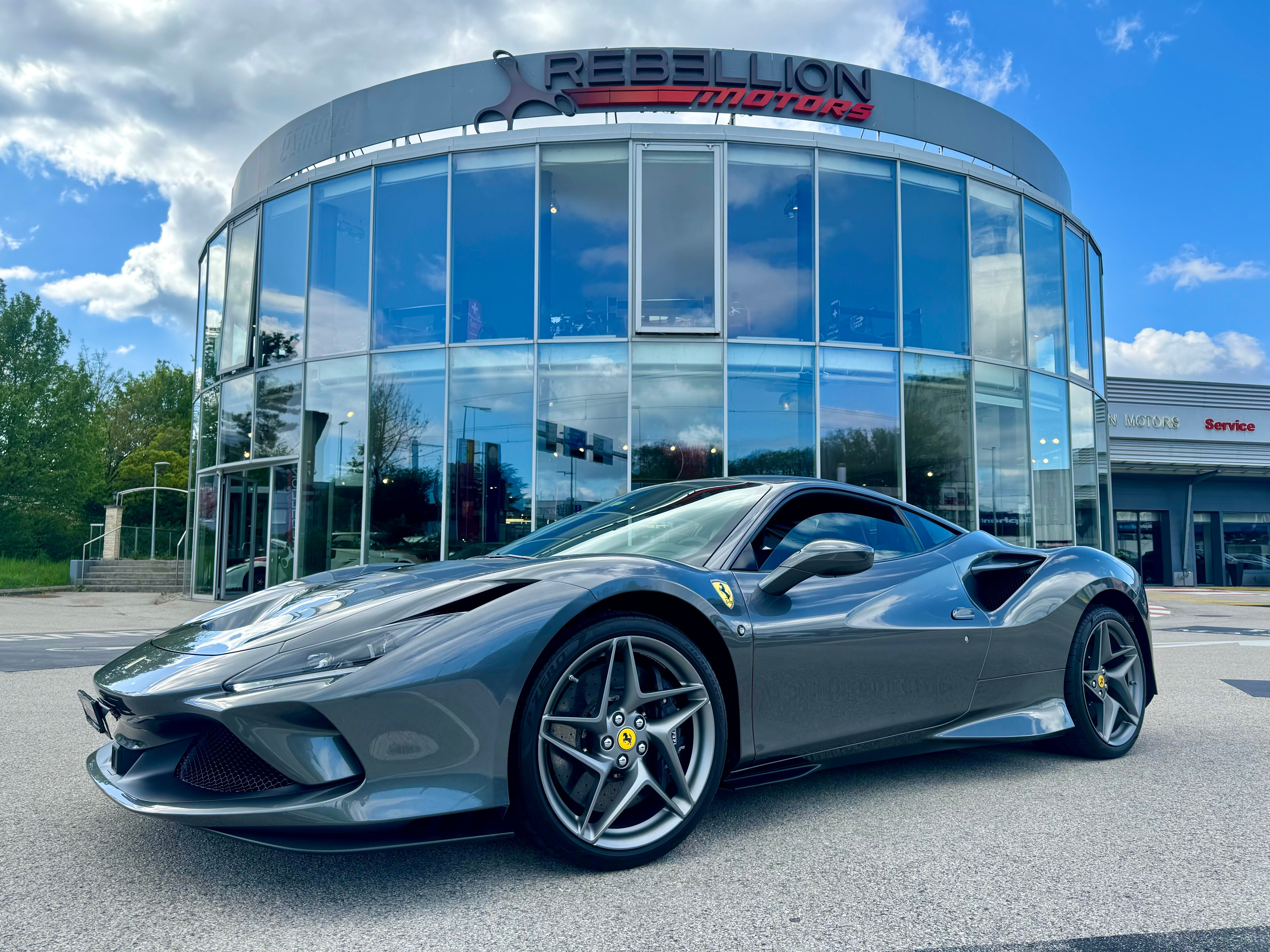 FERRARI F8 Tributo