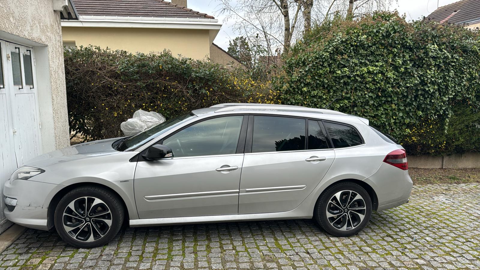 RENAULT Laguna Grandtour 2.0 dCi Bose