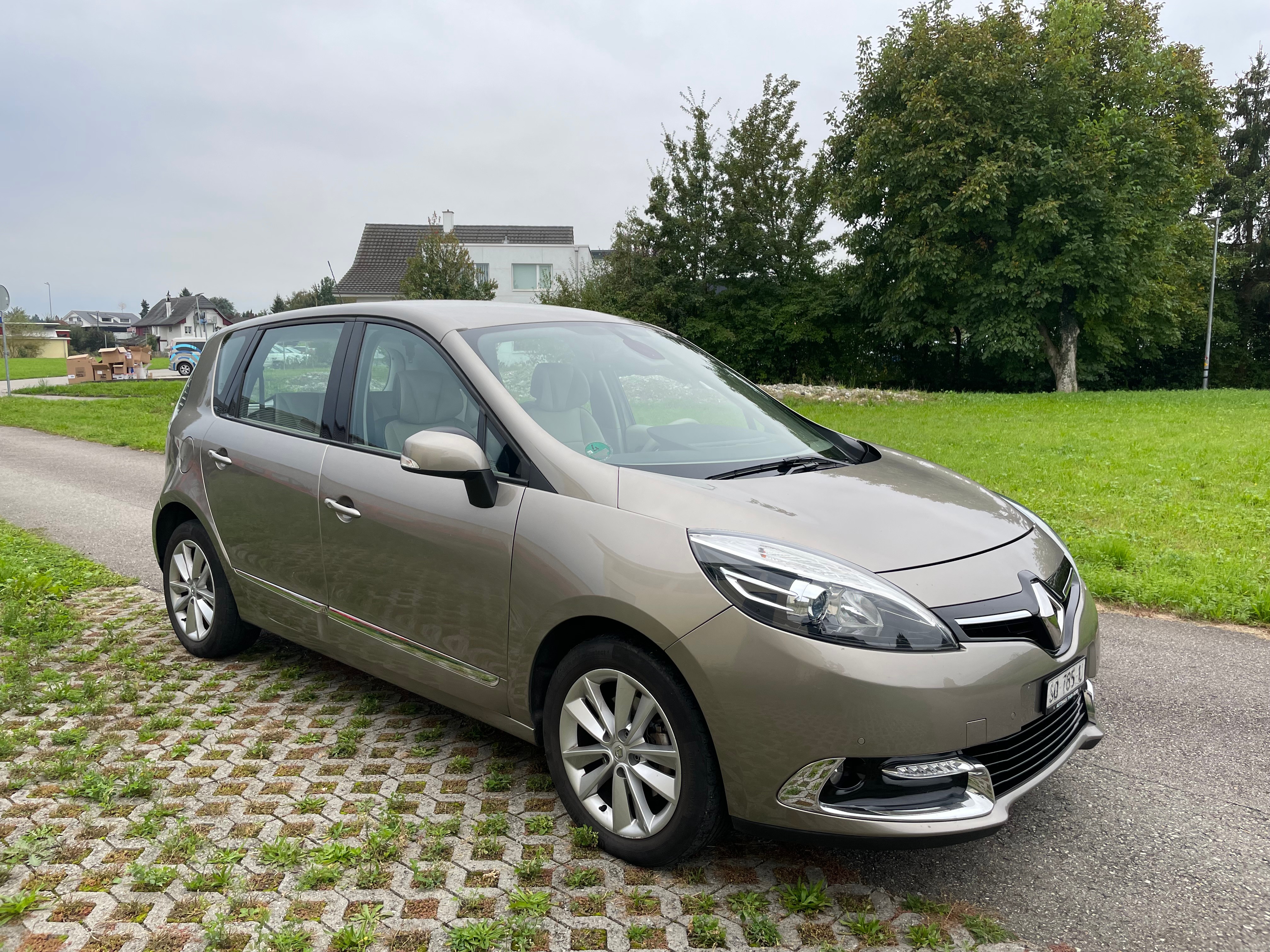 RENAULT Scénic 2.0 16V Bose X-Tronic CVT