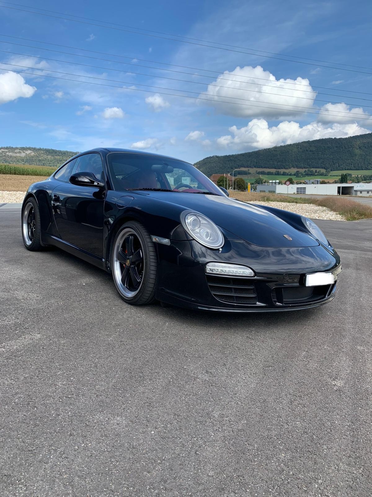 PORSCHE 911 Carrera