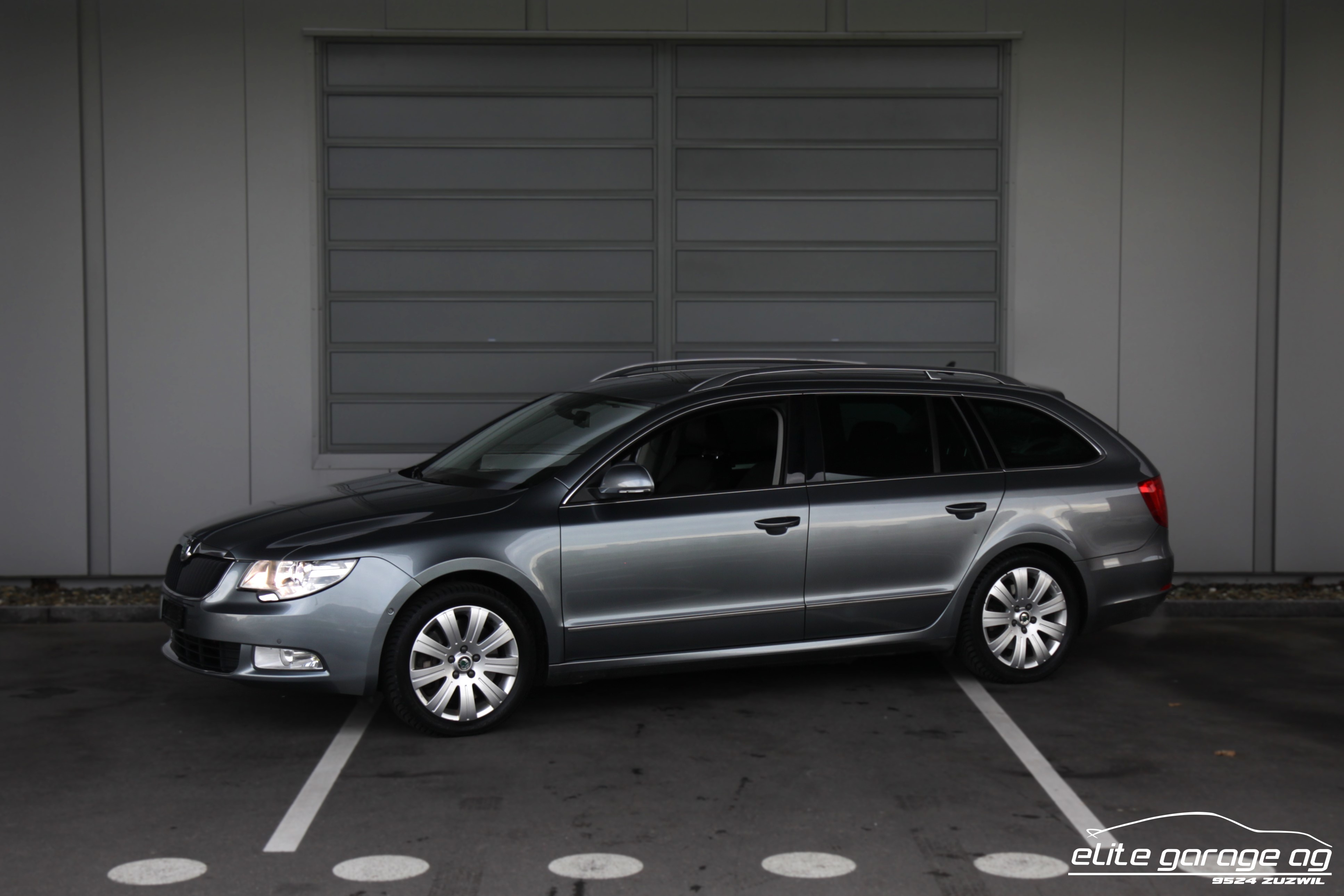 SKODA Superb Combi 3.6 FSI Elegance 4x4 DSG