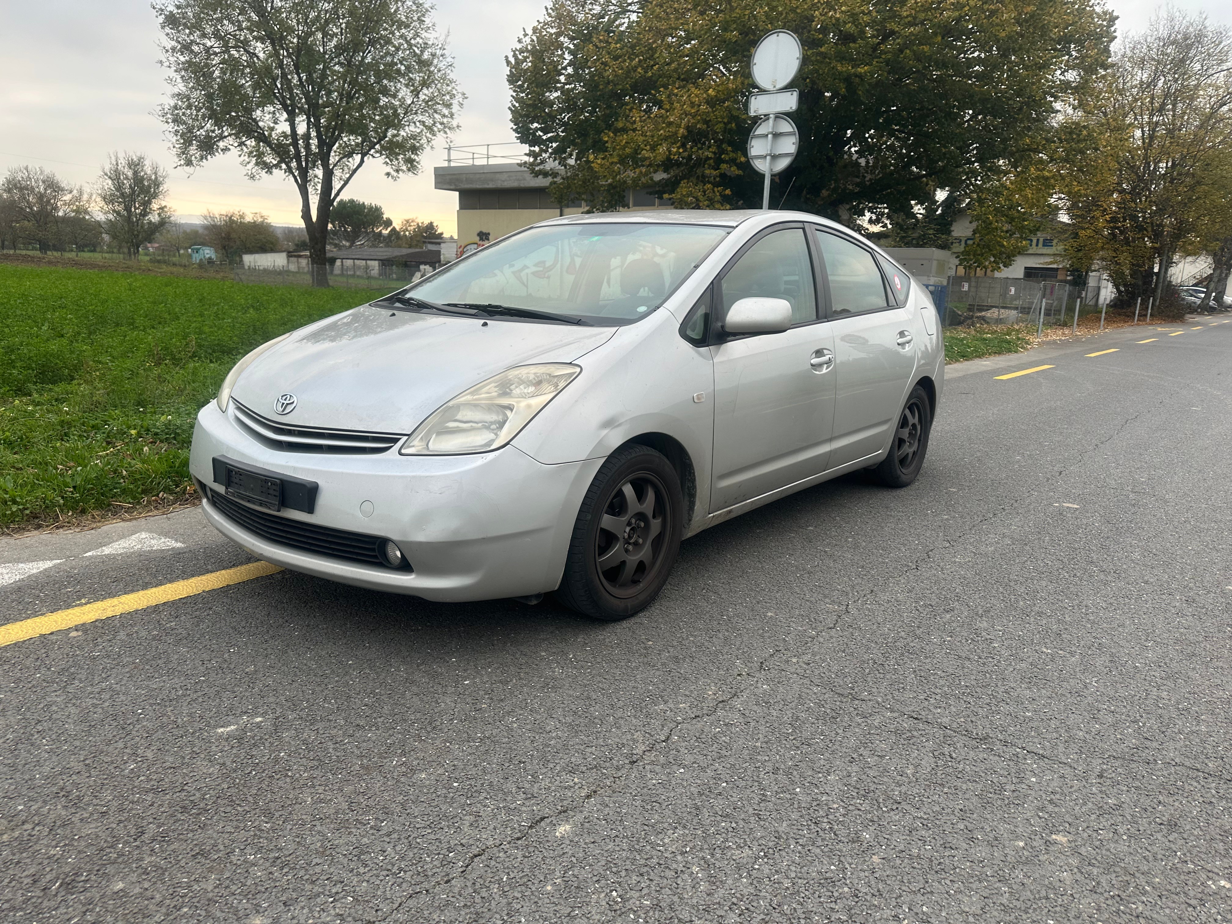 TOYOTA Prius 1.5 16V Hybrid