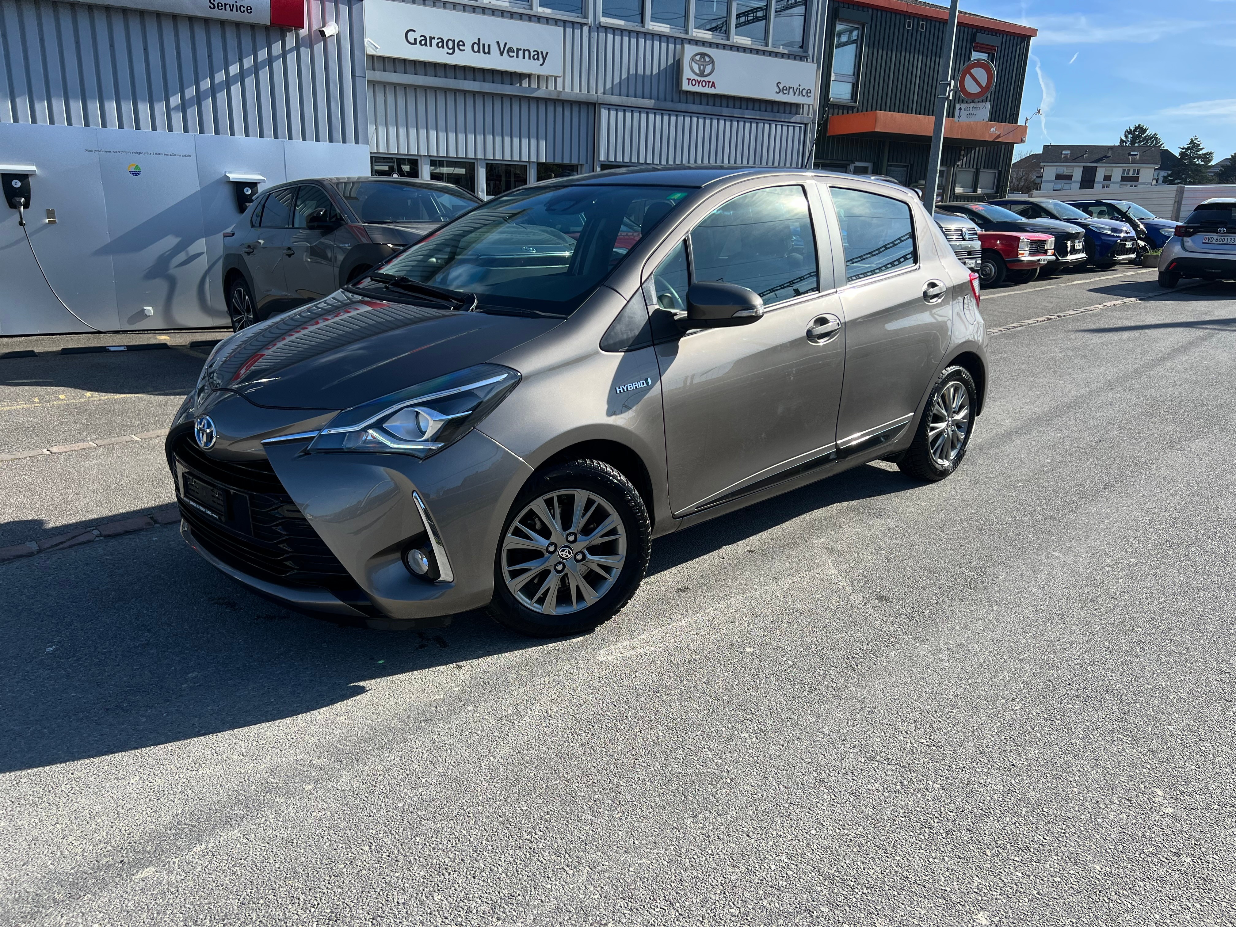 TOYOTA Yaris 1.5 VVT-i Hybrid Trend e-CVT