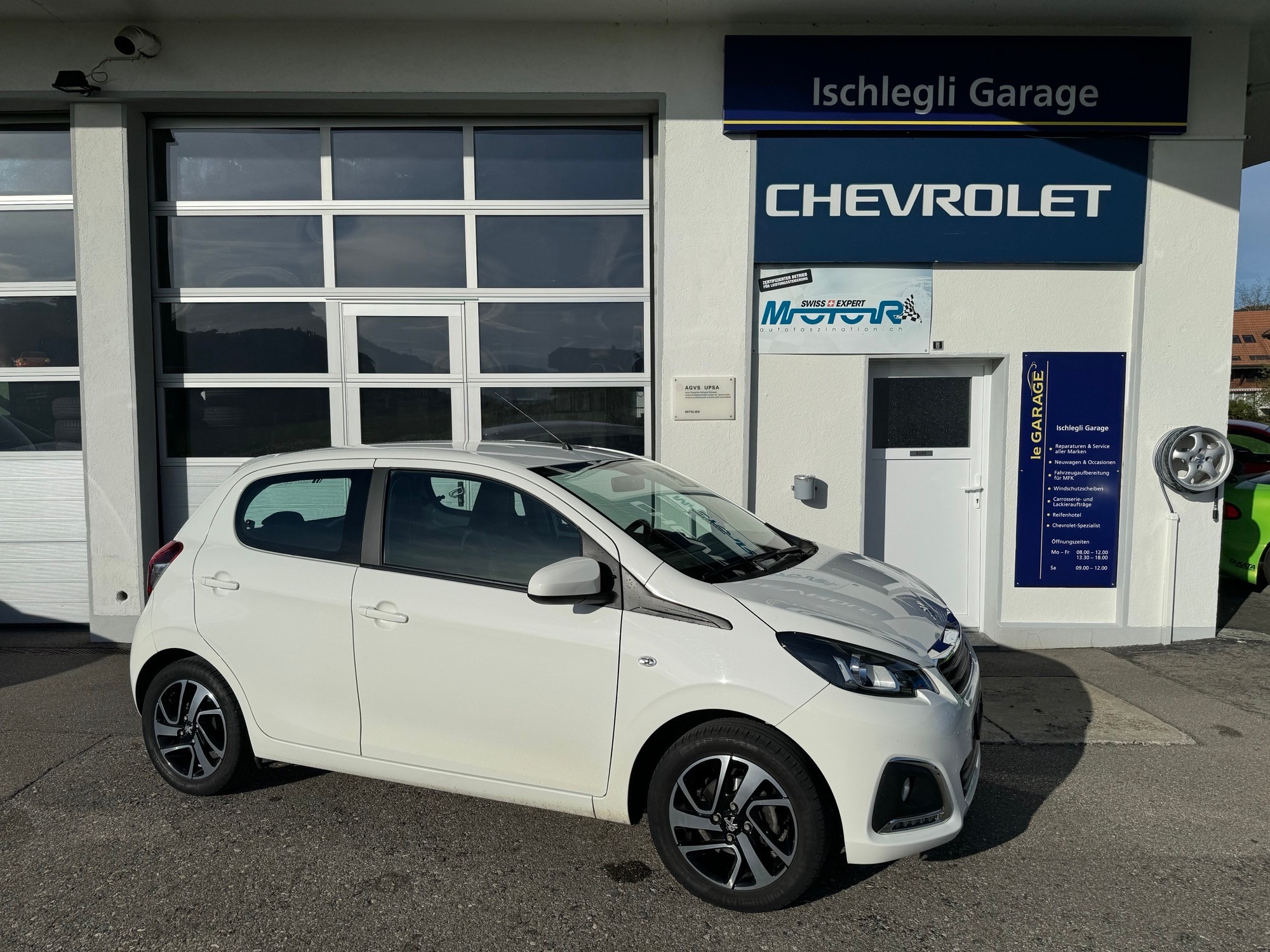 PEUGEOT 108 1.2 VTi Allure