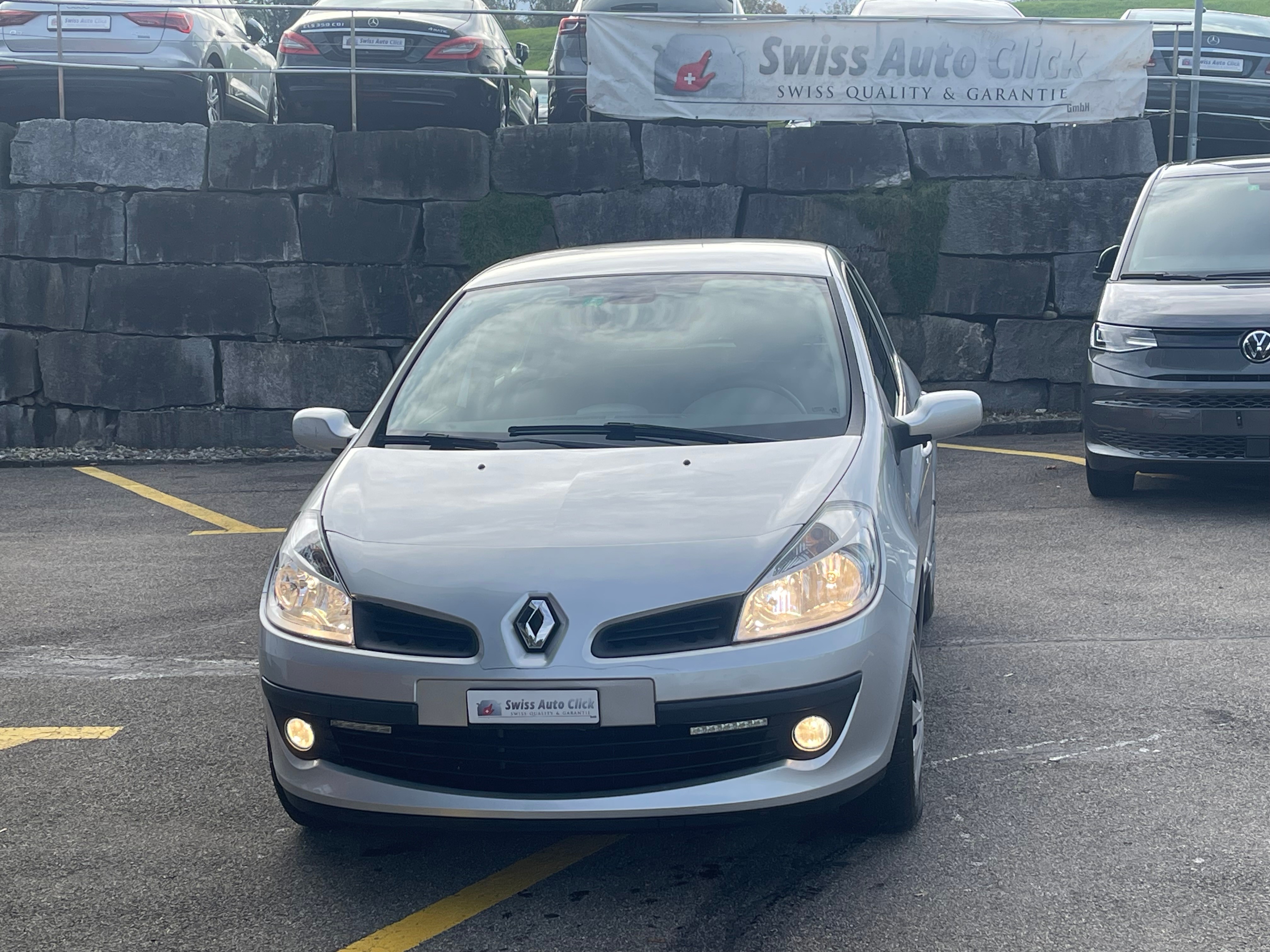 RENAULT Clio 1.6 16V Privilège