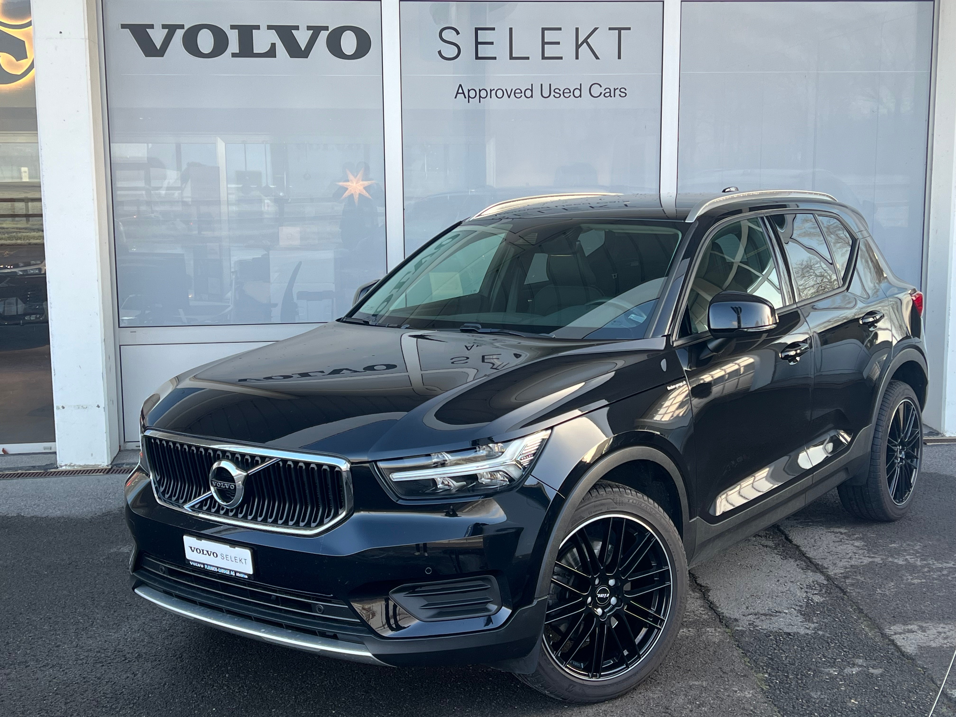 VOLVO XC40 D4 AWD Momentum