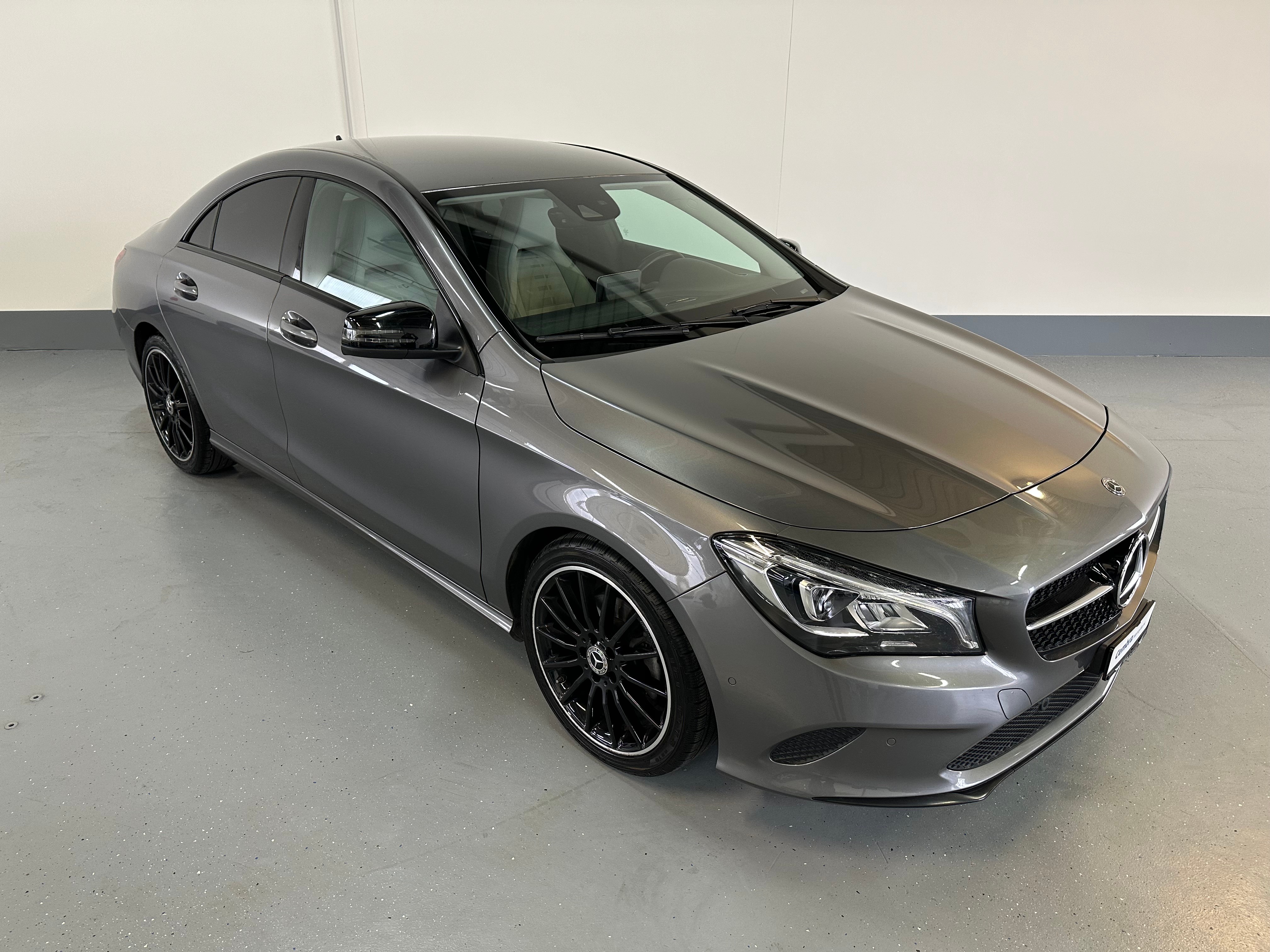 MERCEDES-BENZ CLA 200 Night Star